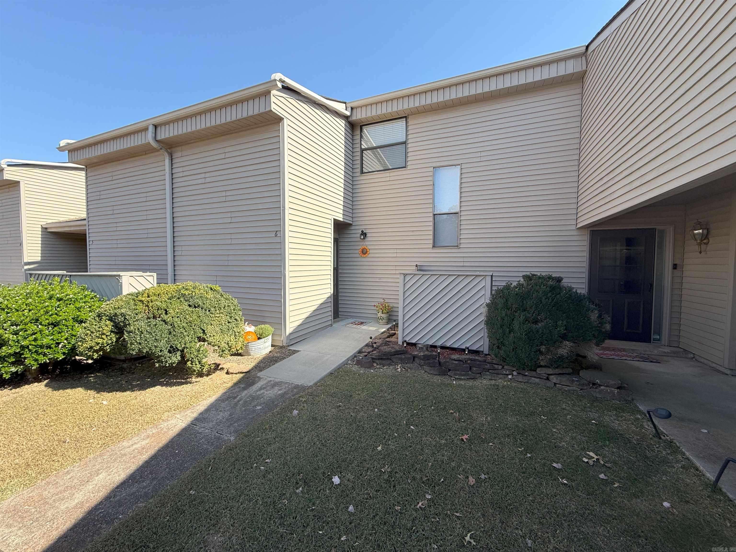 Fairfield Bay, AR 72088-4019,135 Hillview Drive6