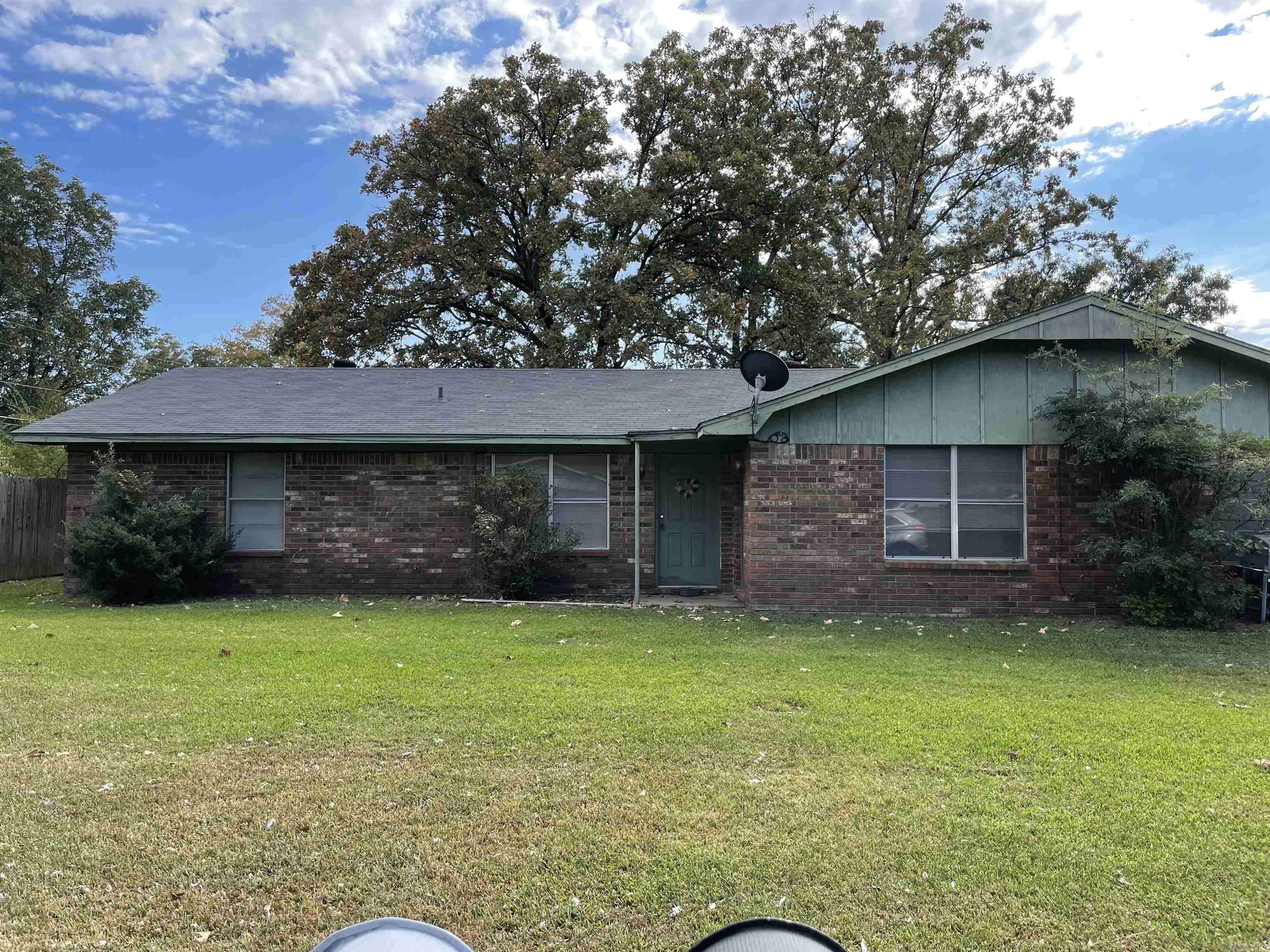 White Hall, AR 71602,304 Wesley