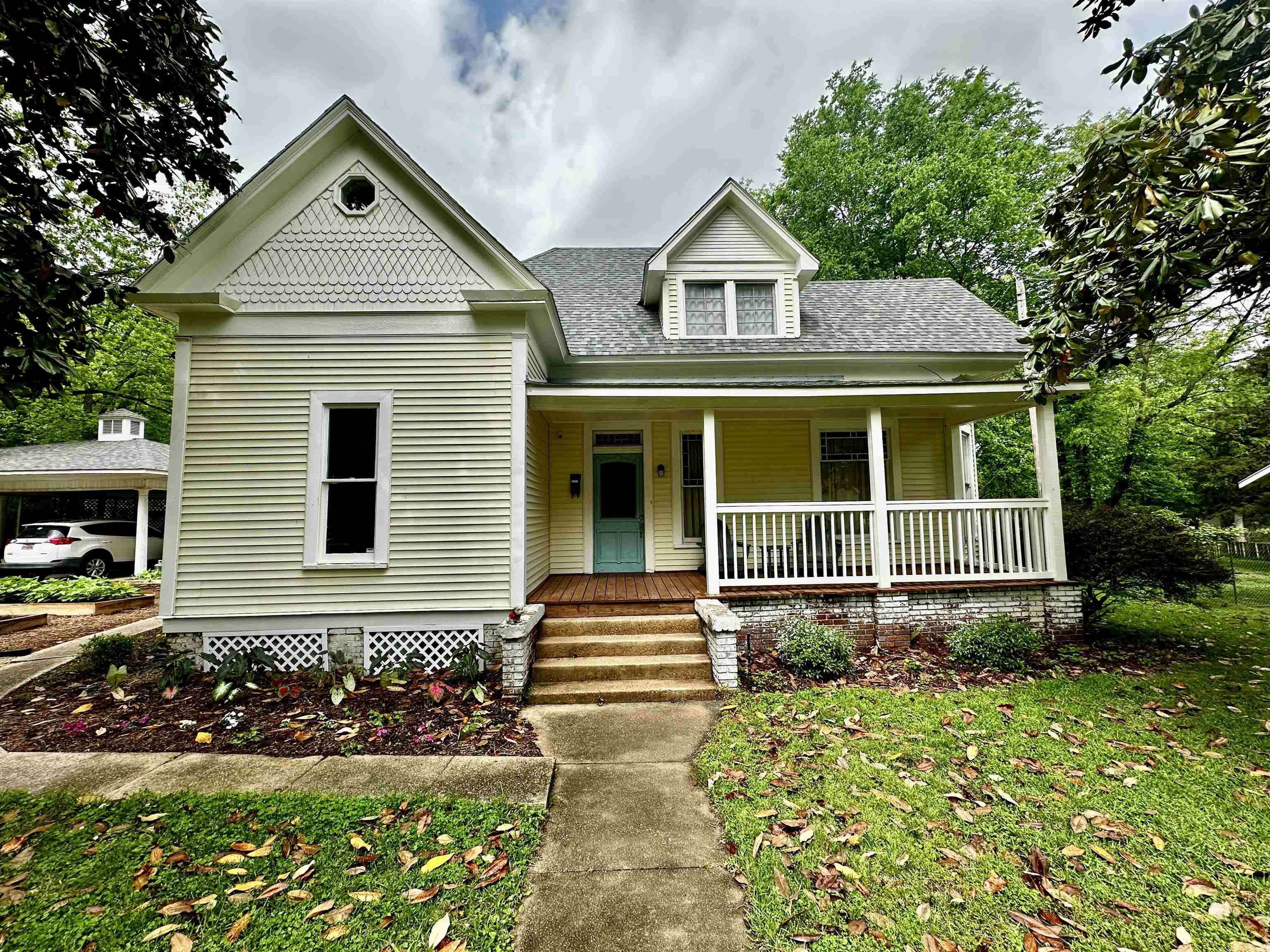 Monticello, AR 71655,524 S Gabbert