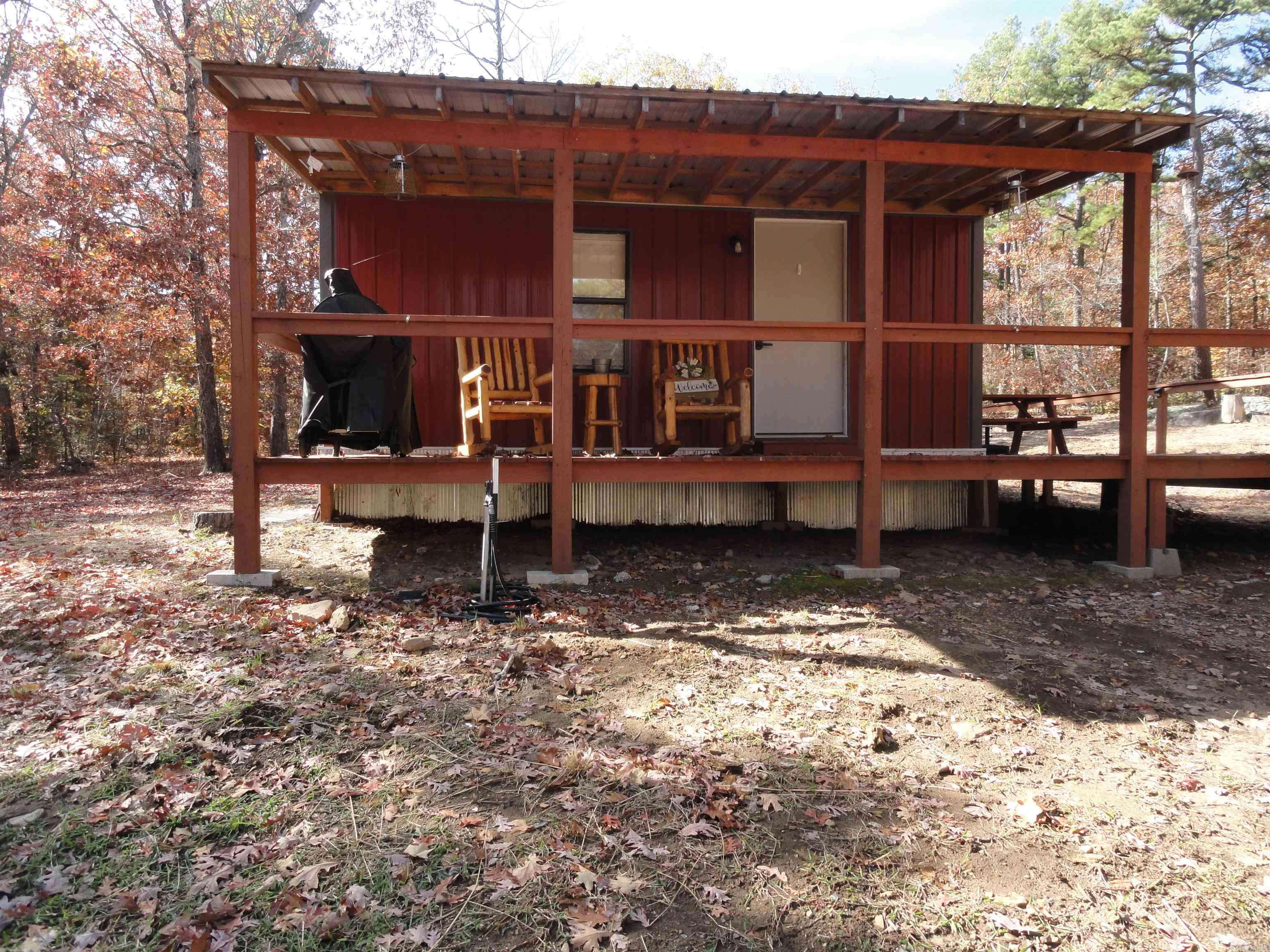 Leslie, AR 72645,305 Deer Run Drive