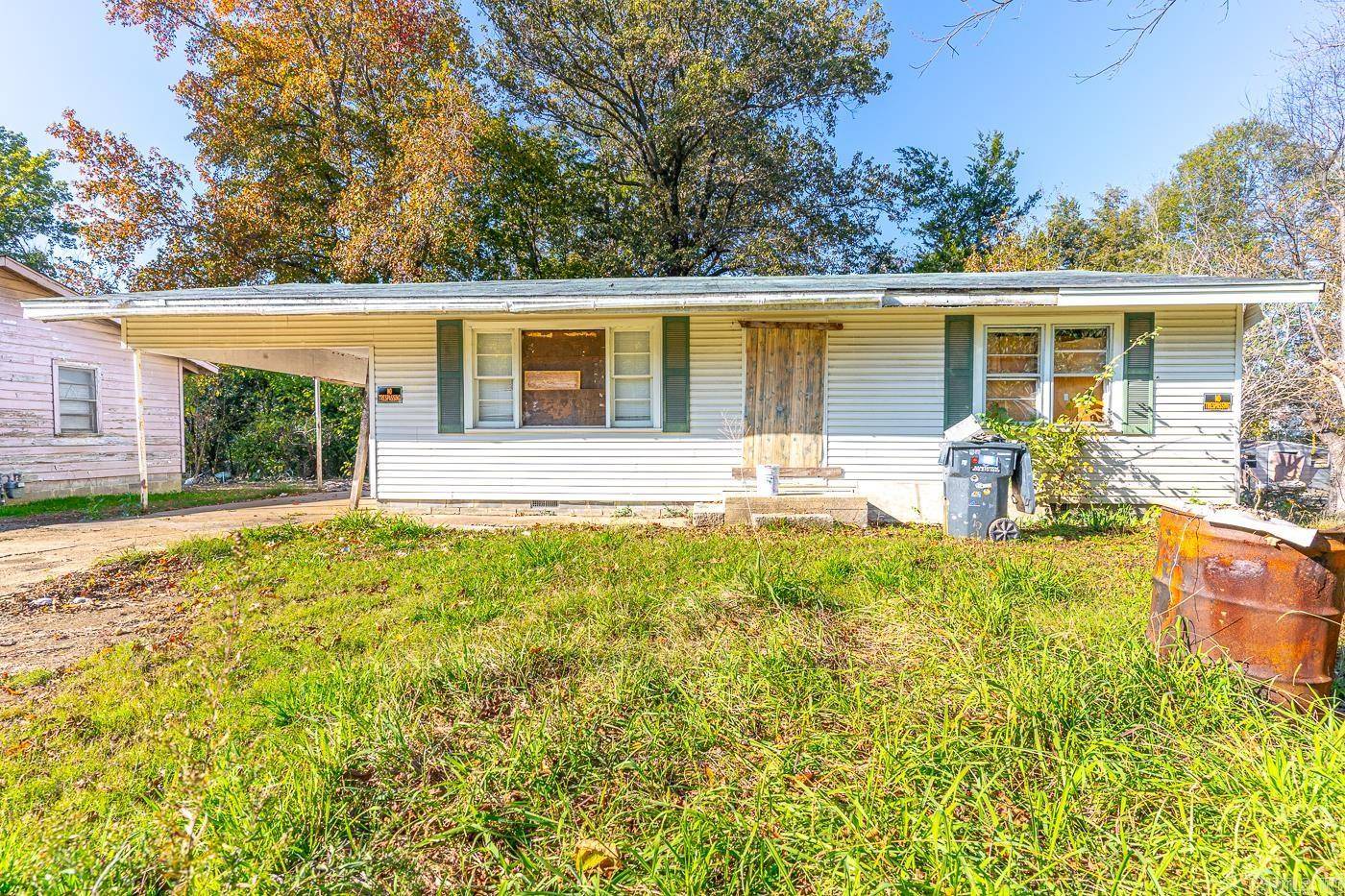 West Helena, AR 72390-9998,221 N Twelfth Street