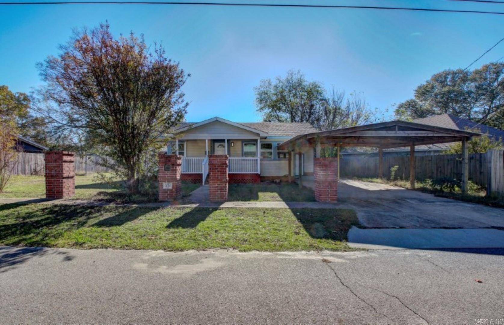 Benton, AR 72015,1014 W Hazel Street