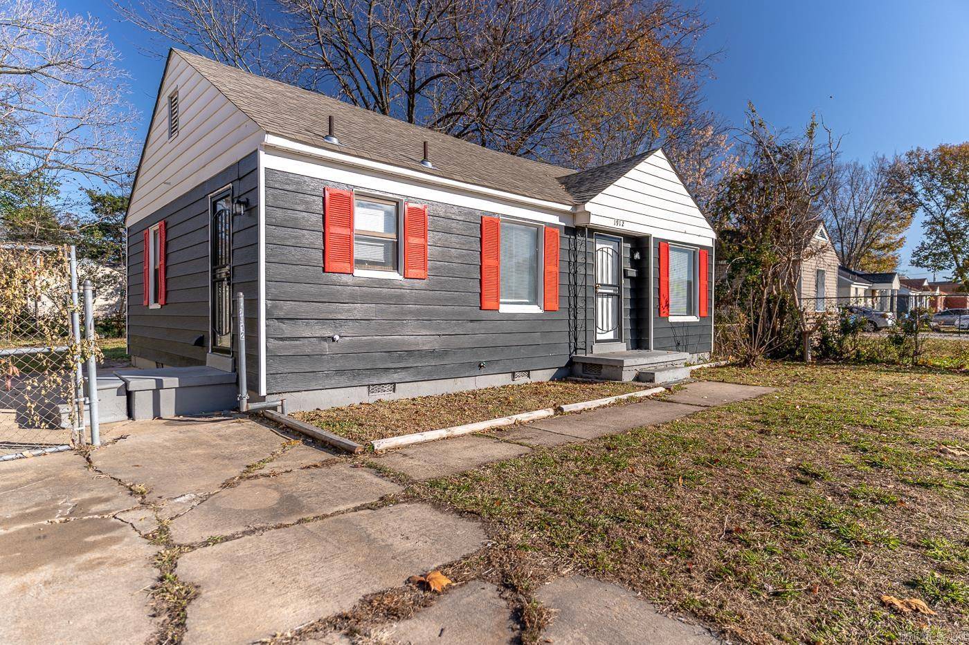 West Memphis, AR 72301,1912 E Barton Avenue