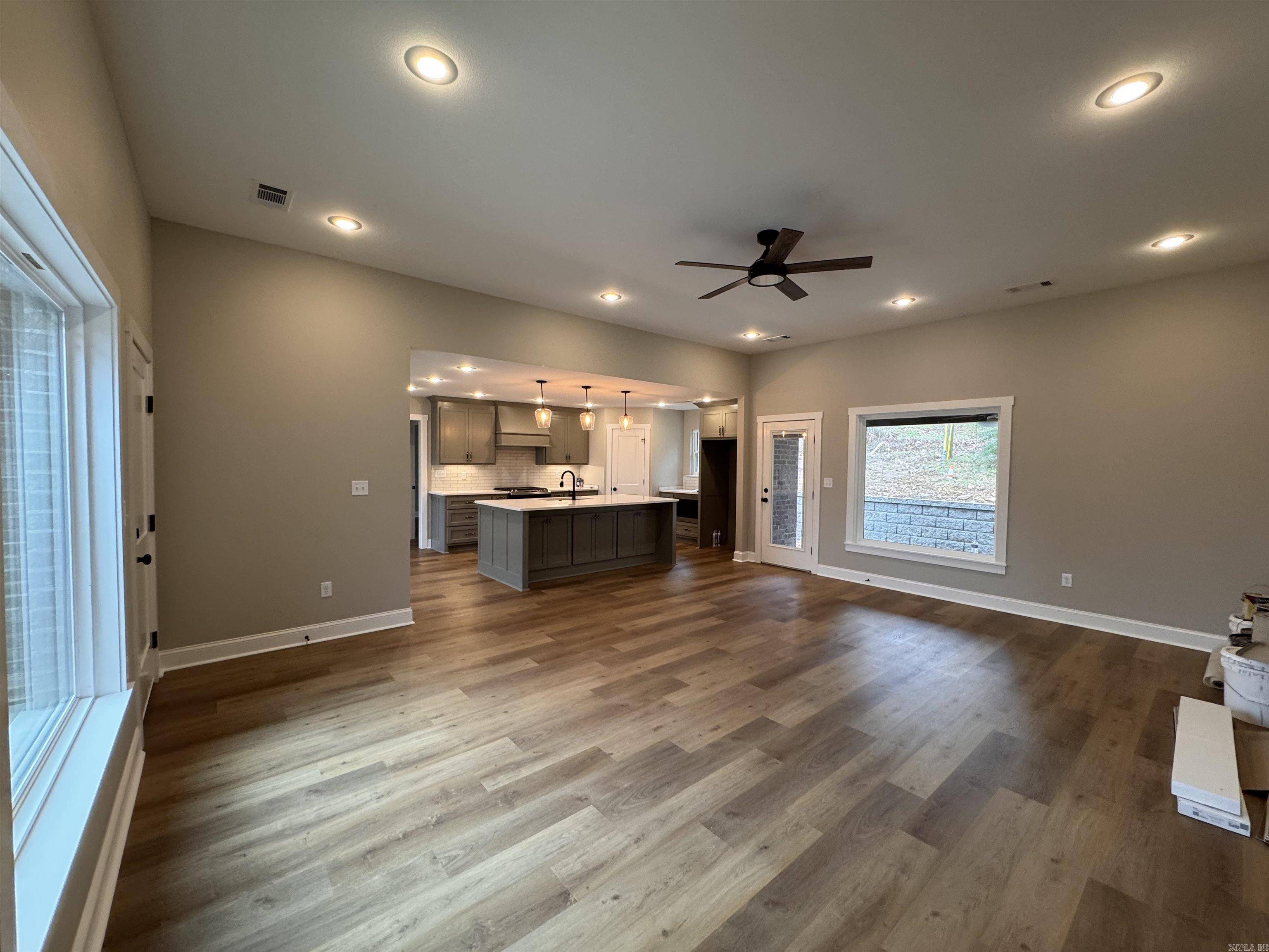 Searcy, AR 72143,614 Adamson