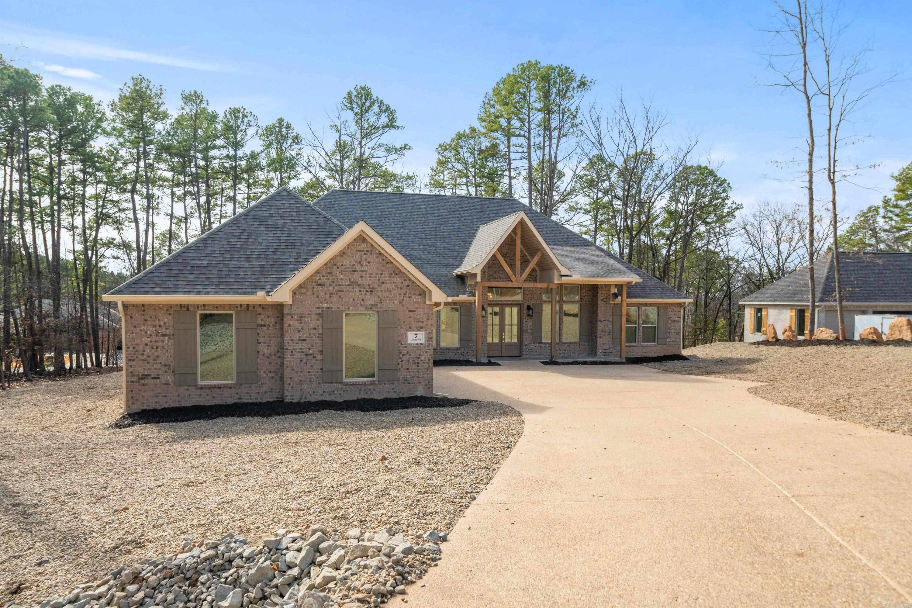 Hot Springs Village, AR 71909,7 Loyola Way