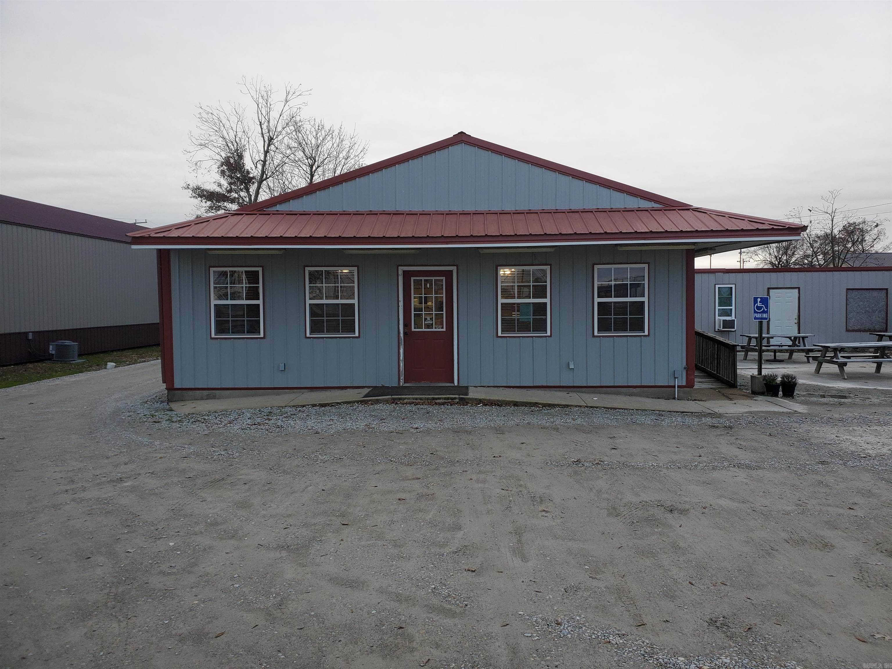 Piggott, AR 72454,1259 E Main Street