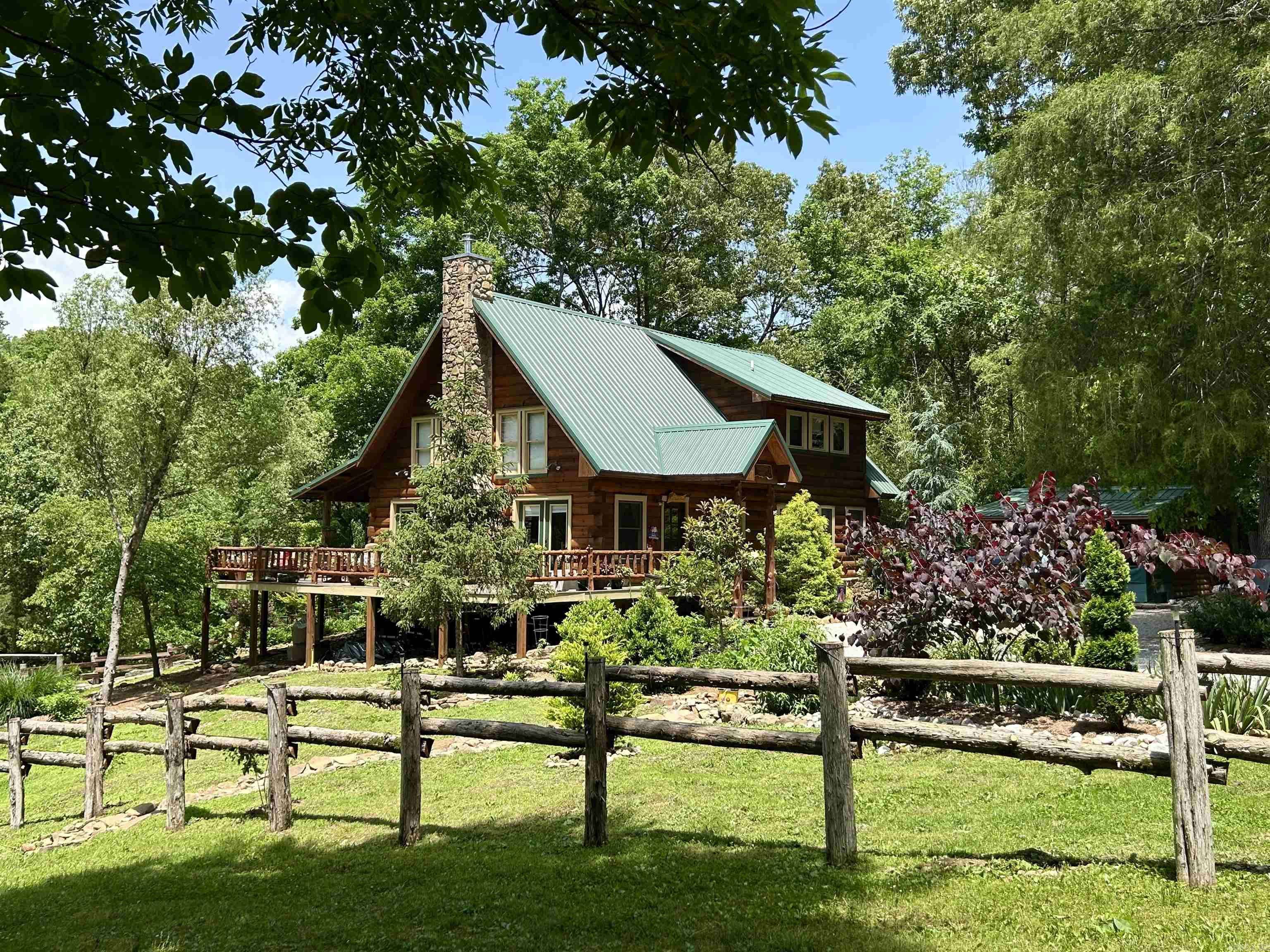 Mountain View, AR 72560,540 Lick Fork Dr