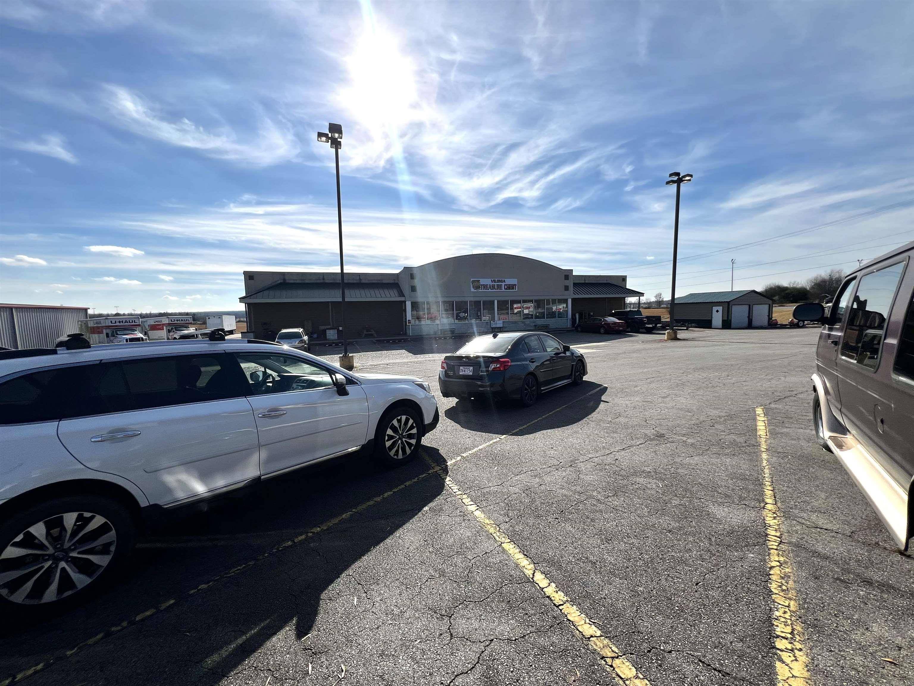 Vilonia, AR 72173,1046 Main