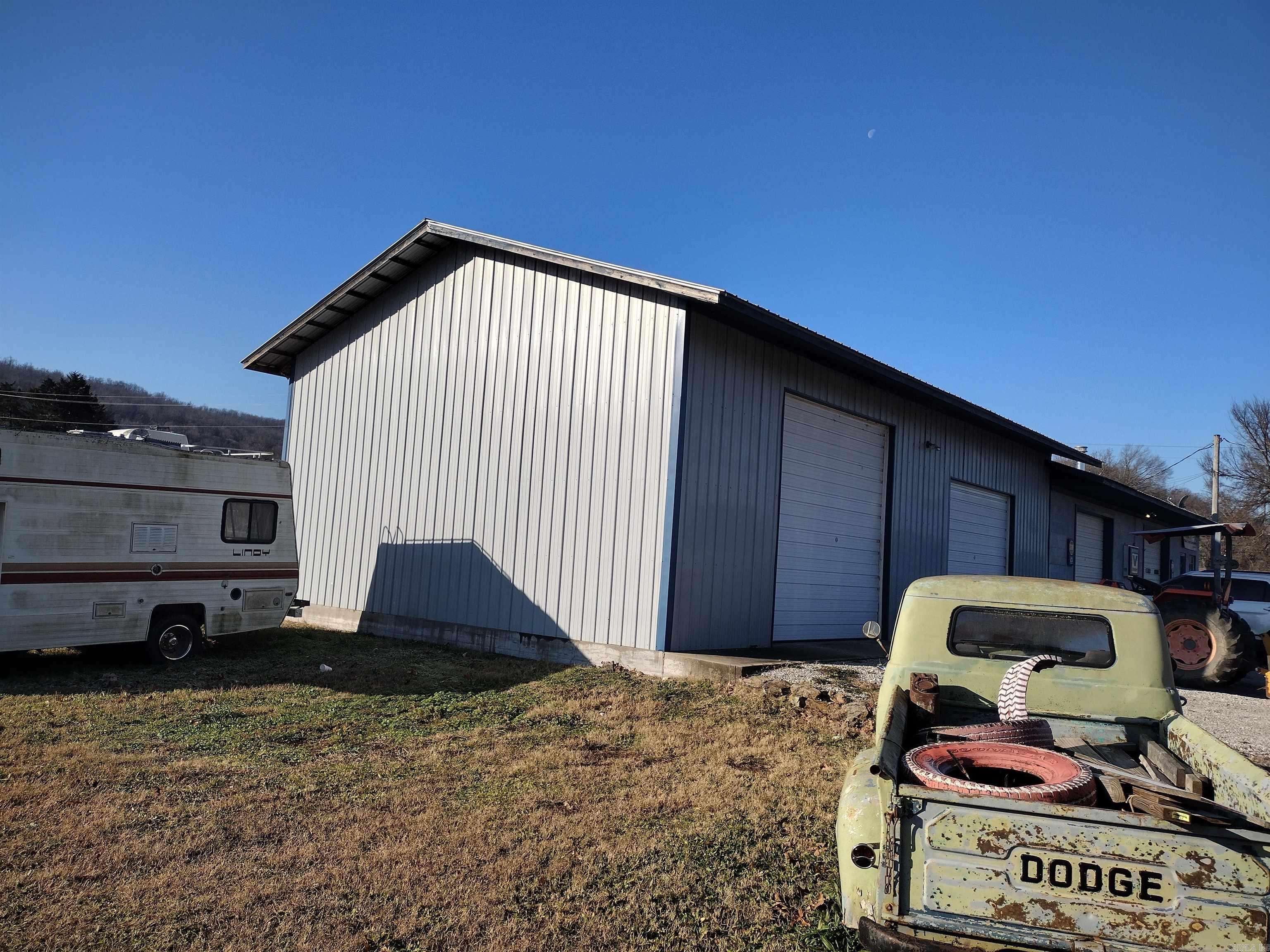 Mountain View, AR 72560,2260 West Main
