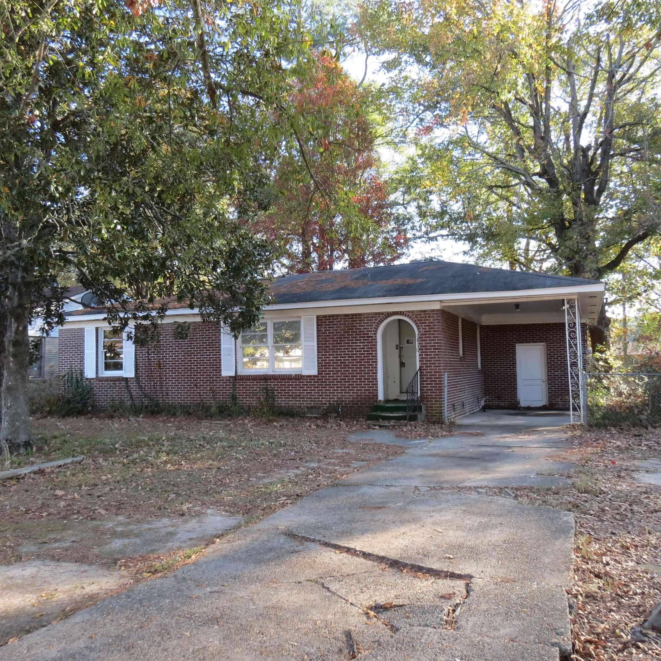 Pine Bluff, AR 71603,1810 W 32