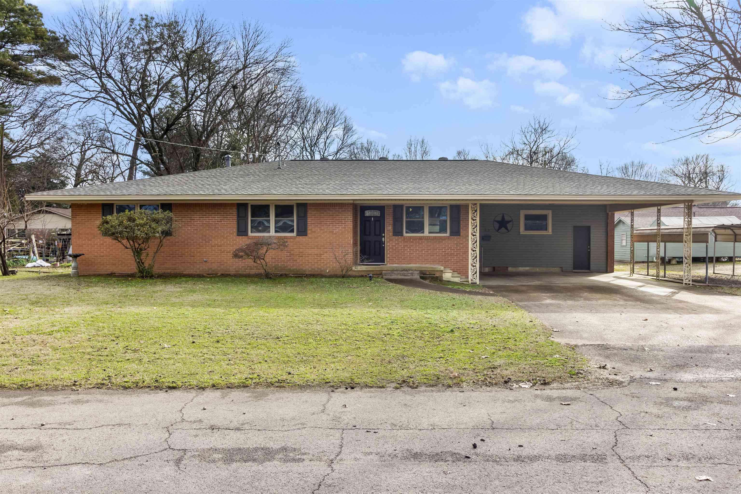 Augusta, AR 72006,412 Elm Street