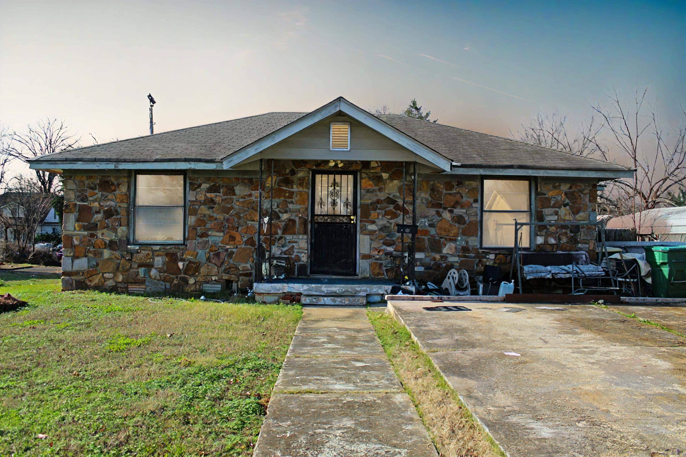 Little Rock, AR 72206,Address not disclosed