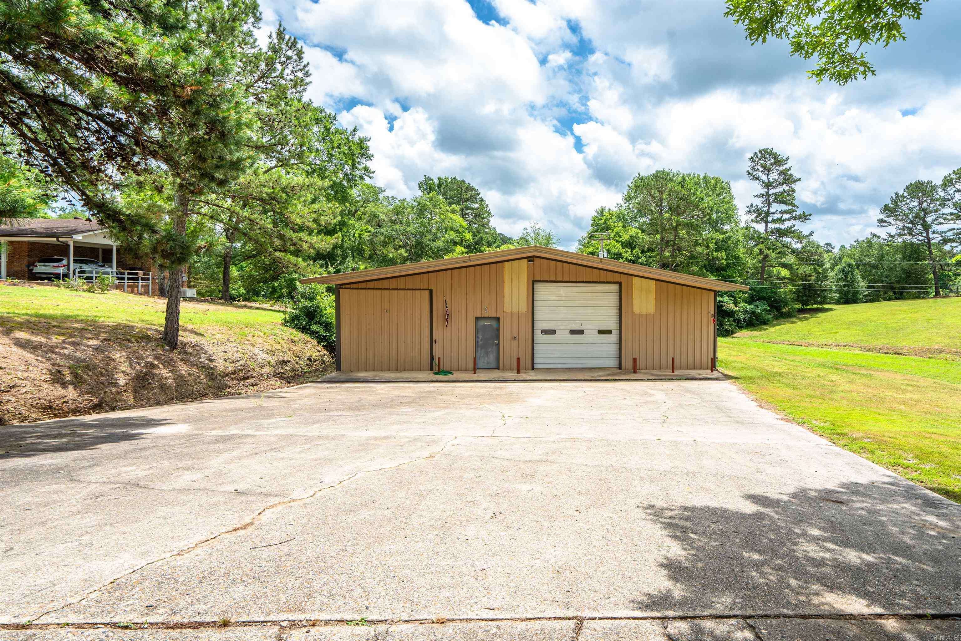 Mount Ida, AR 71957,204 Laurel Street
