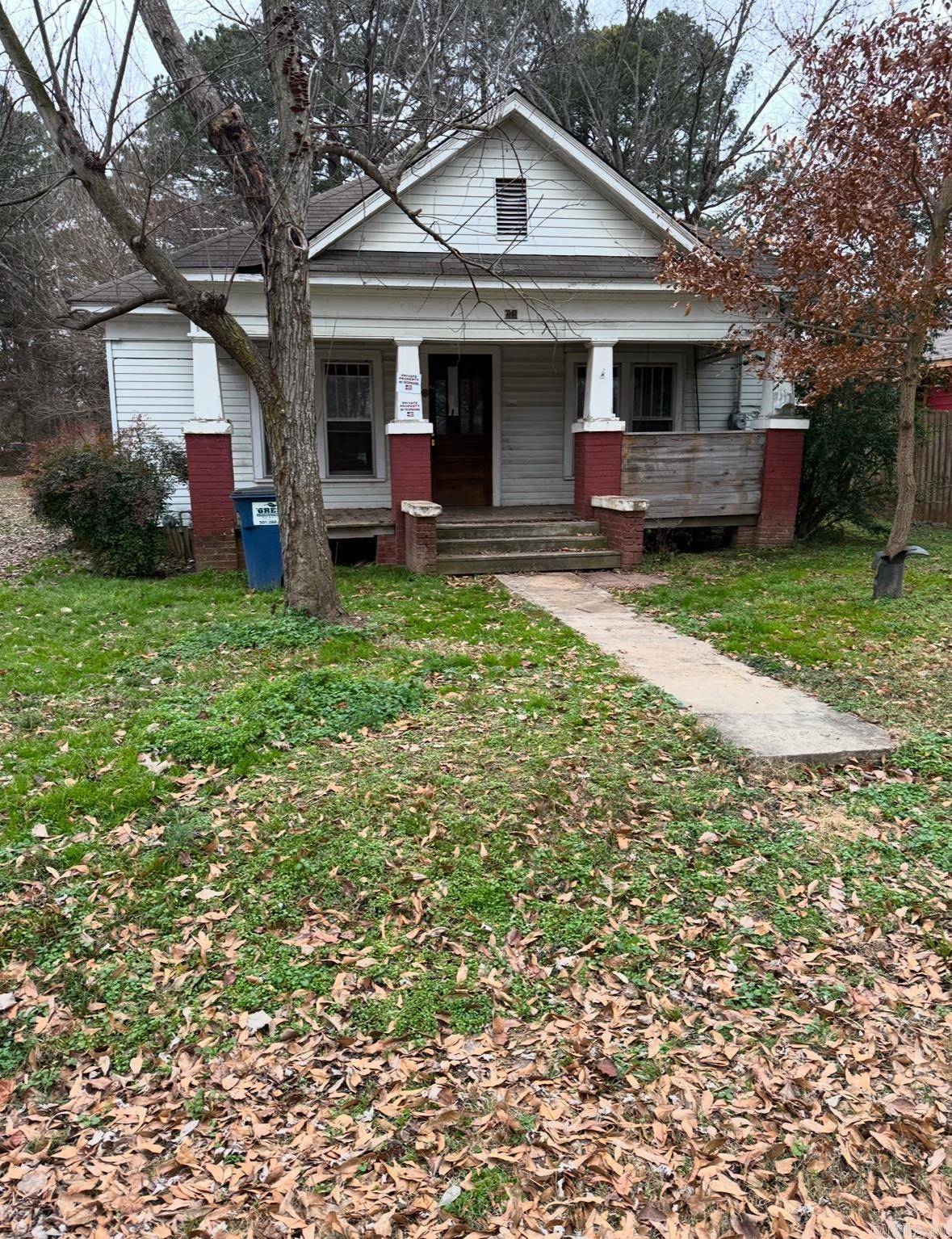 Beebe, AR 72012,305 N Hickory