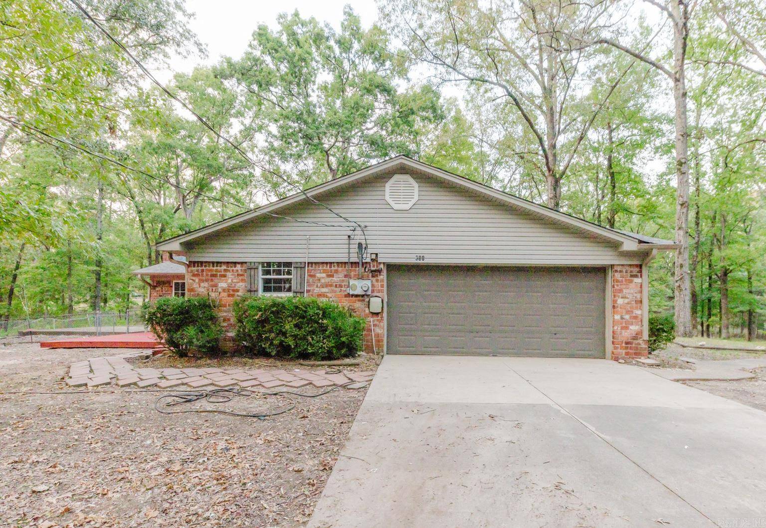 Alexander, AR 72002,300 OAKMONT