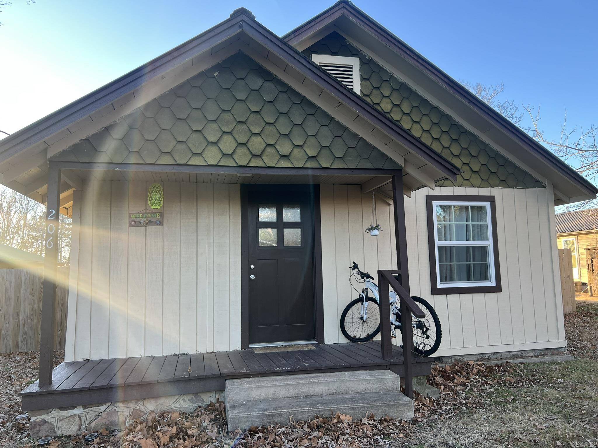 Mena, AR 71953,206 N Adams