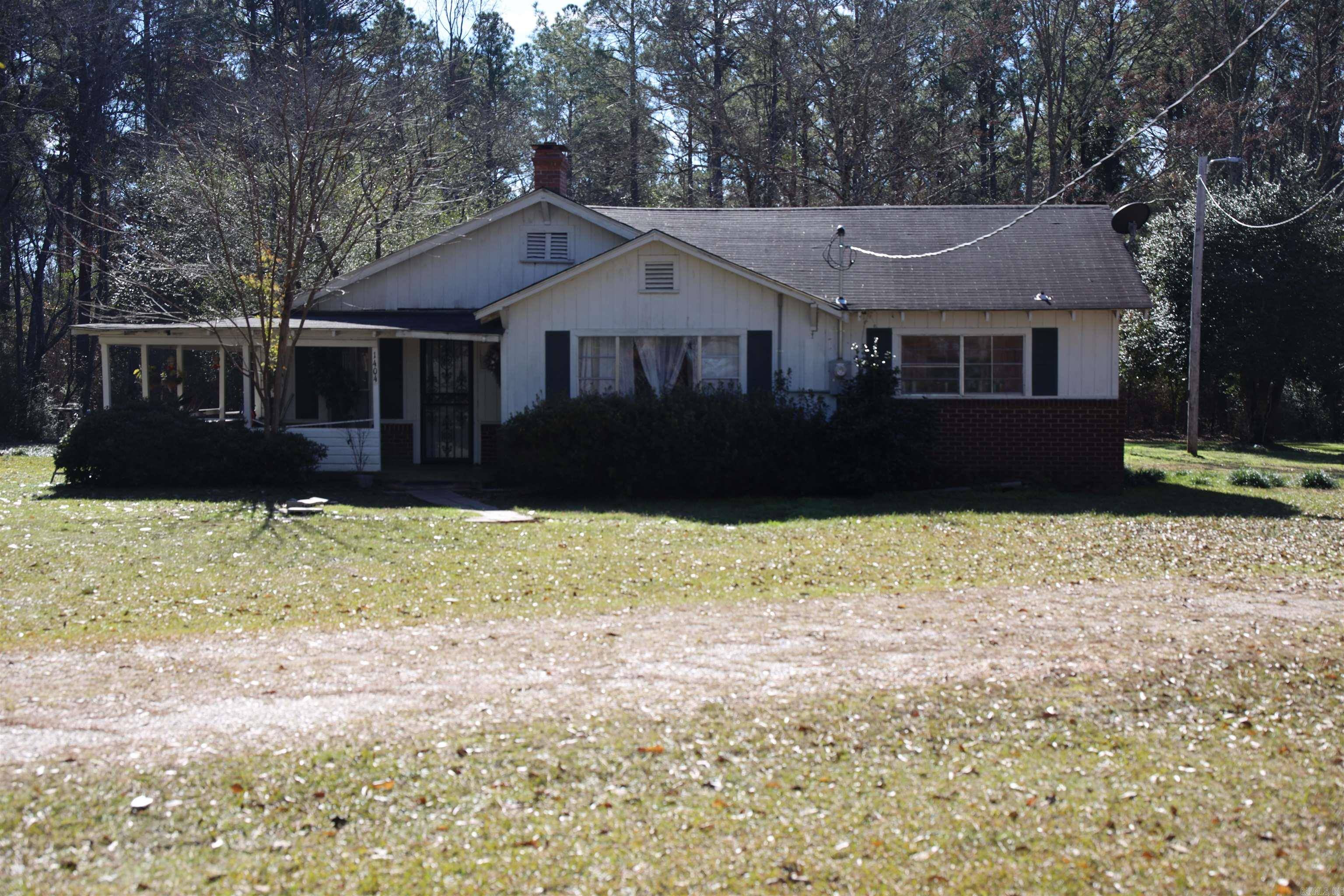 Jersey, AR 71651,1404 W Hwy 160