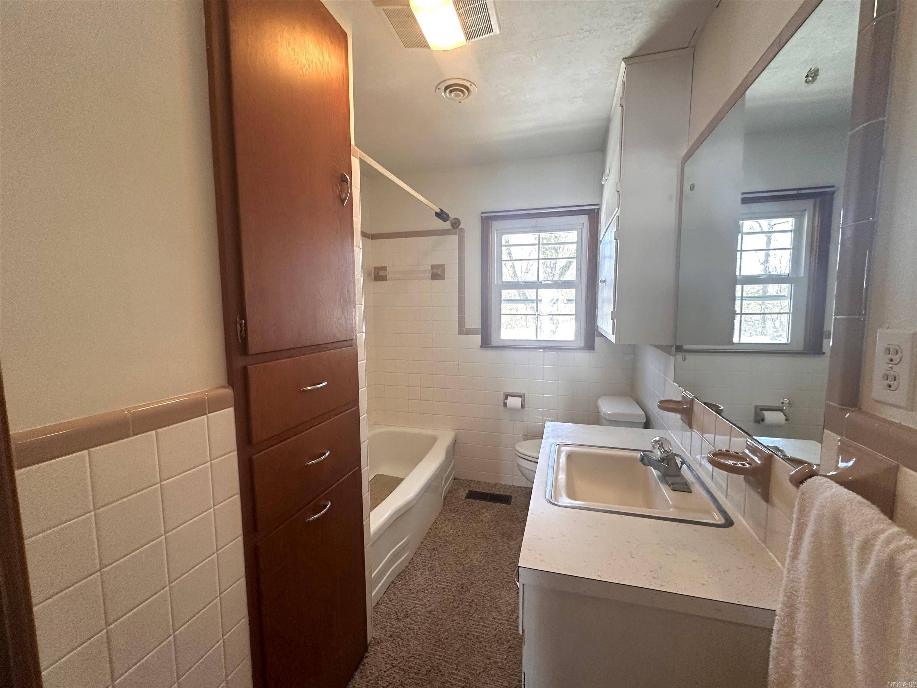 Piggott, AR 72454,245 S 18 Street
