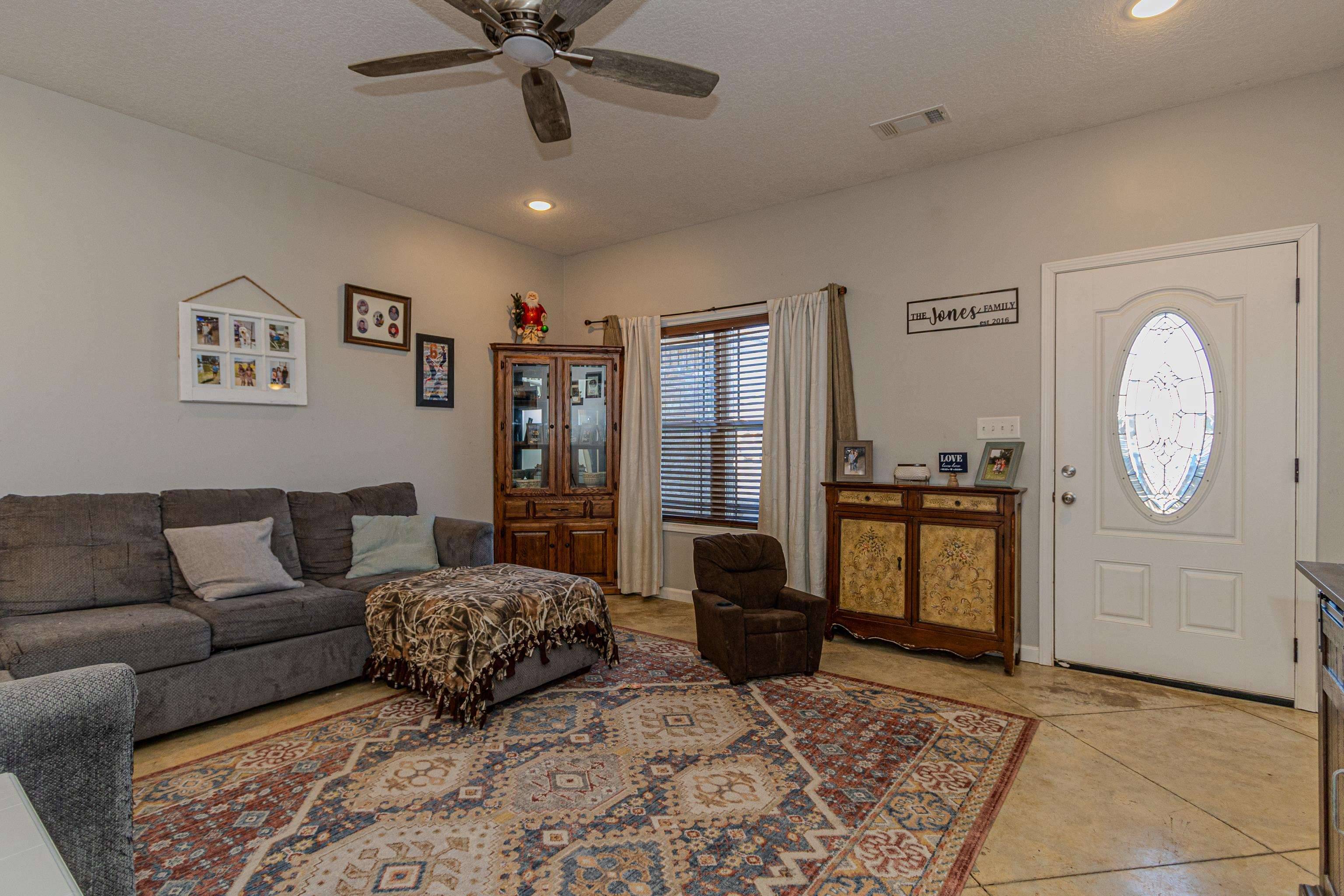 Paragould, AR 72450,210 STACY Drive