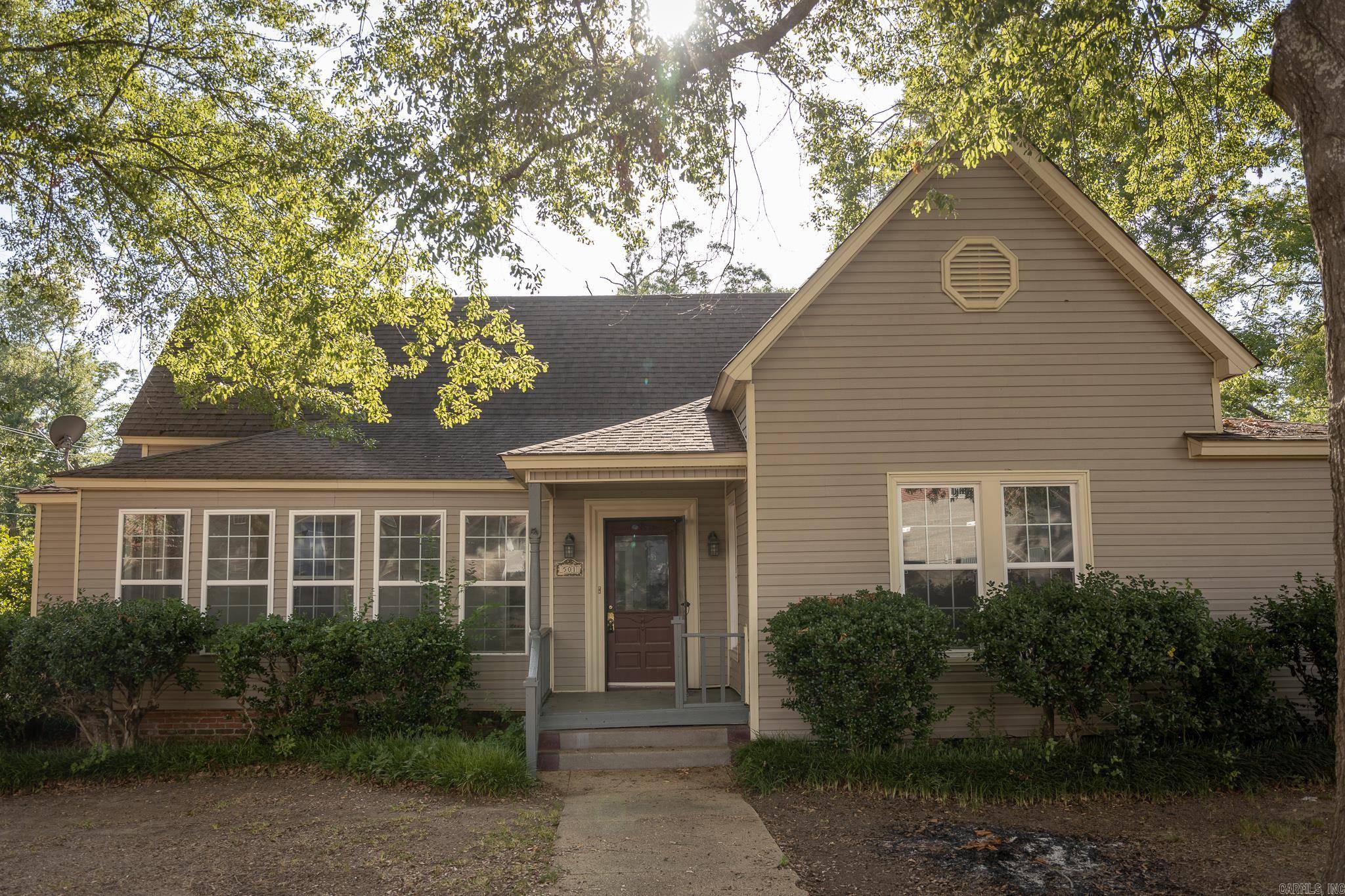 Monticello, AR 71655,501 N Church St