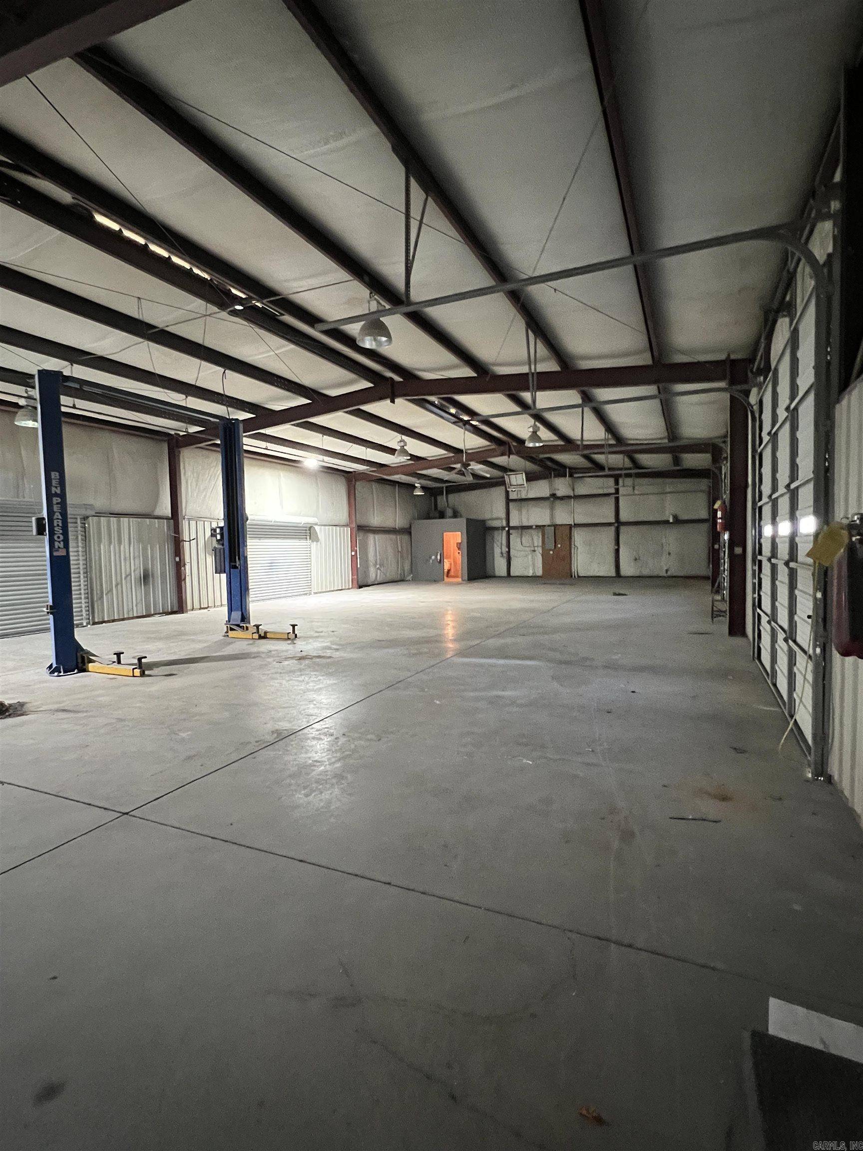 Searcy, AR 72143,1614 E Booth Road