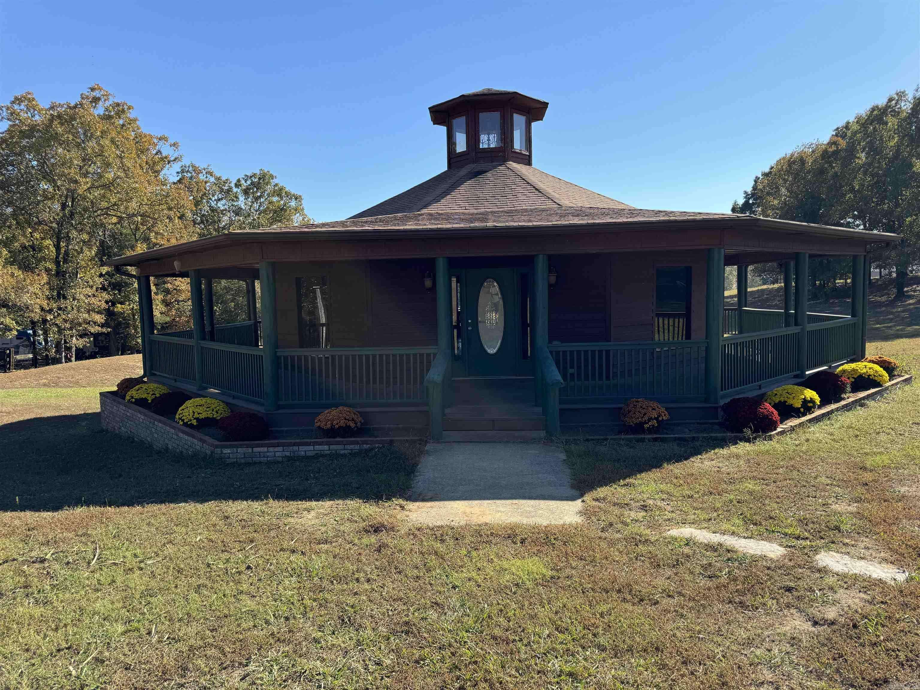 Romance, AR 72136,111 E Davis Circle