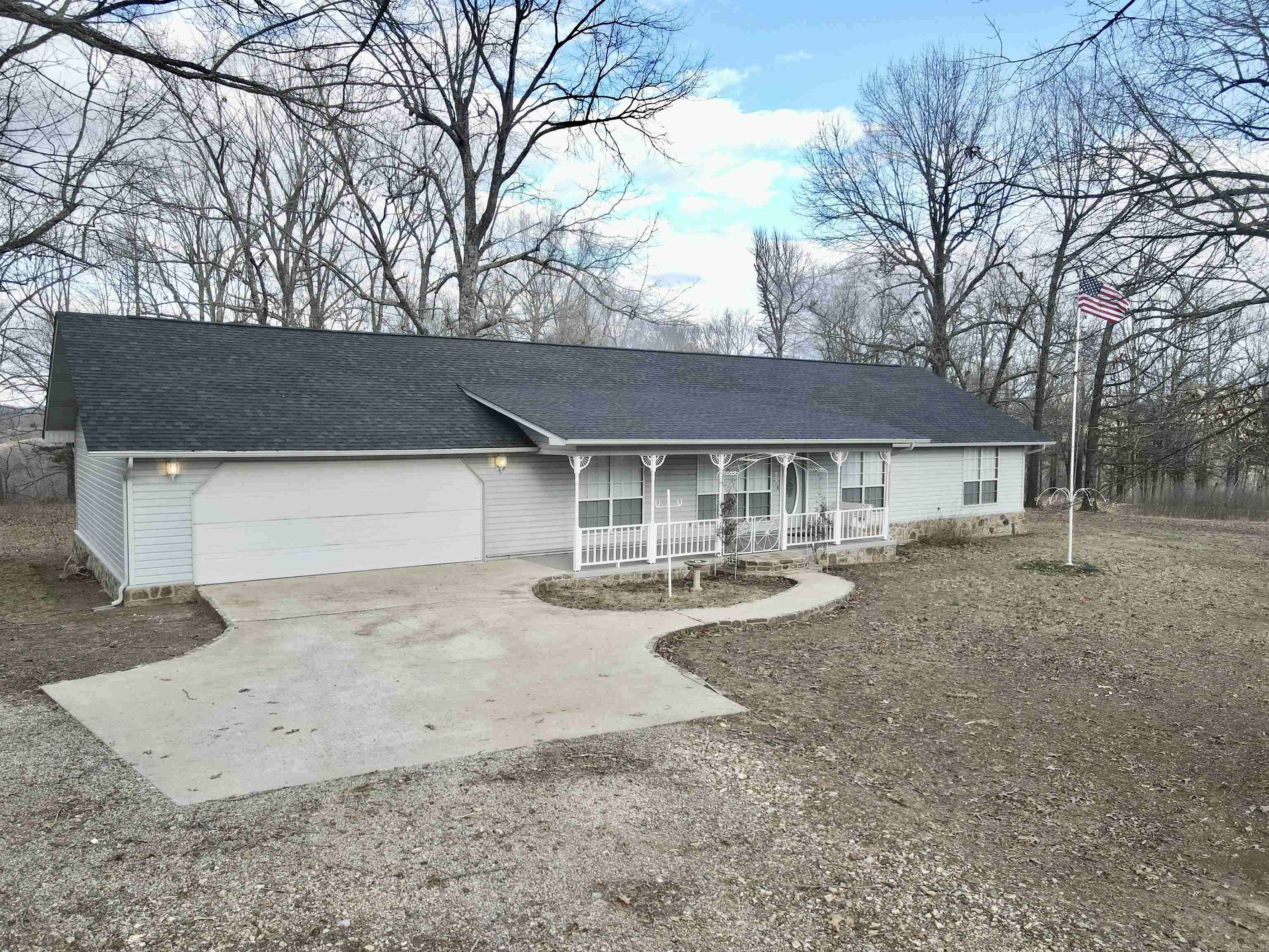 Marshall, AR 72650,410 Davis Creek Rd.