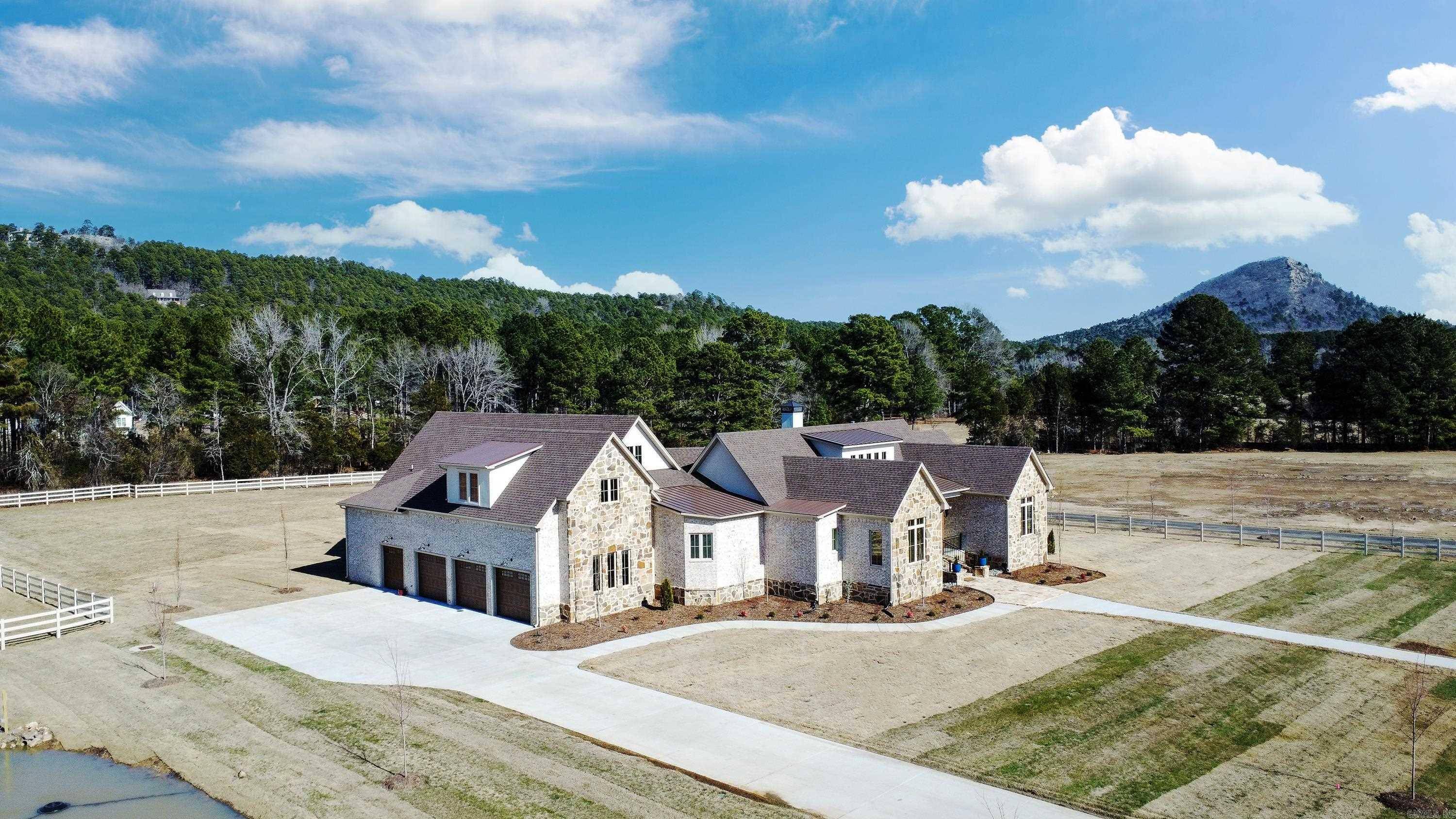 Roland, AR 72135,3 Sweet Gum Grove