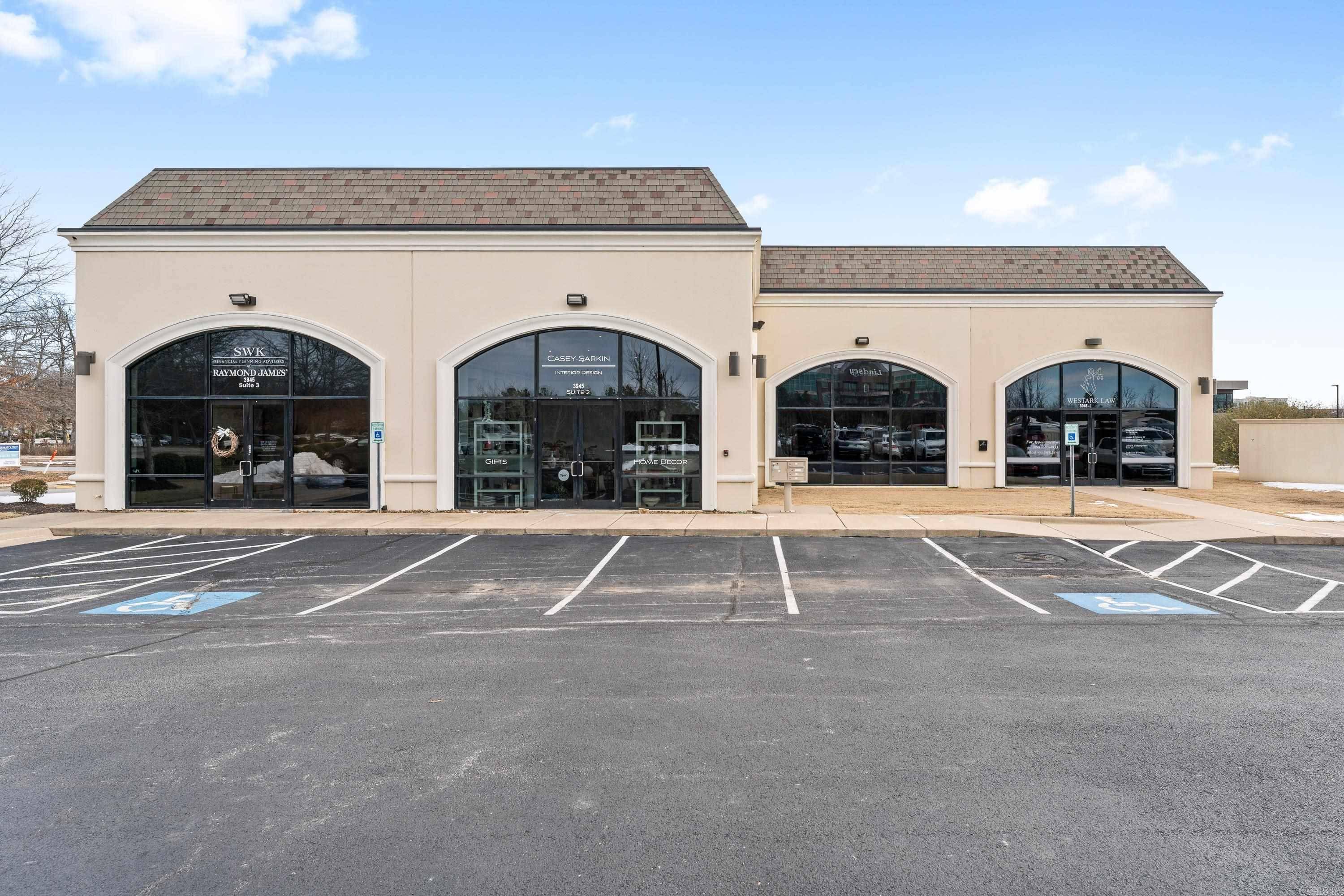 Fayetteville, AR 72703,3945 N Vantage Drive