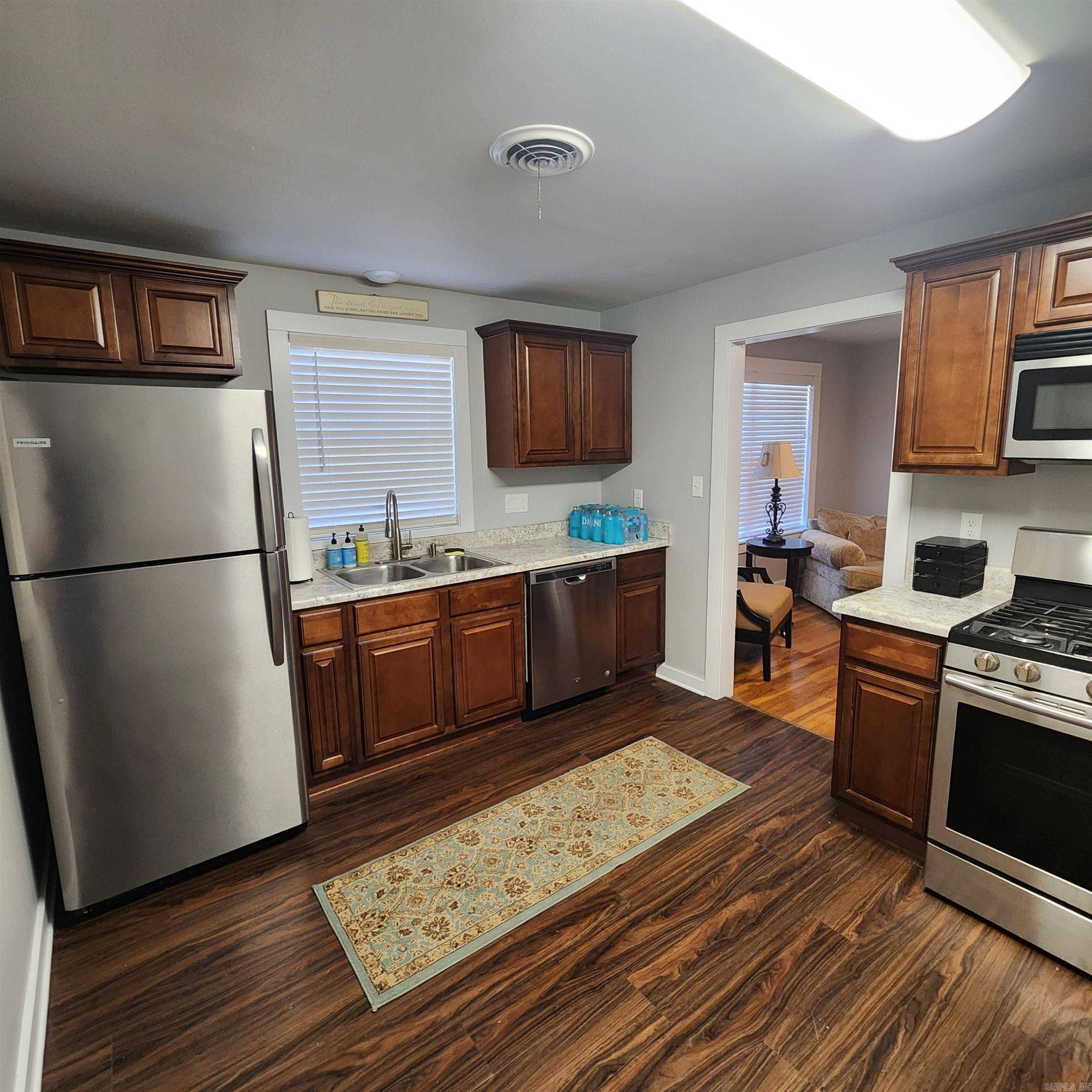 Searcy, AR 72143,506 W Pleasure