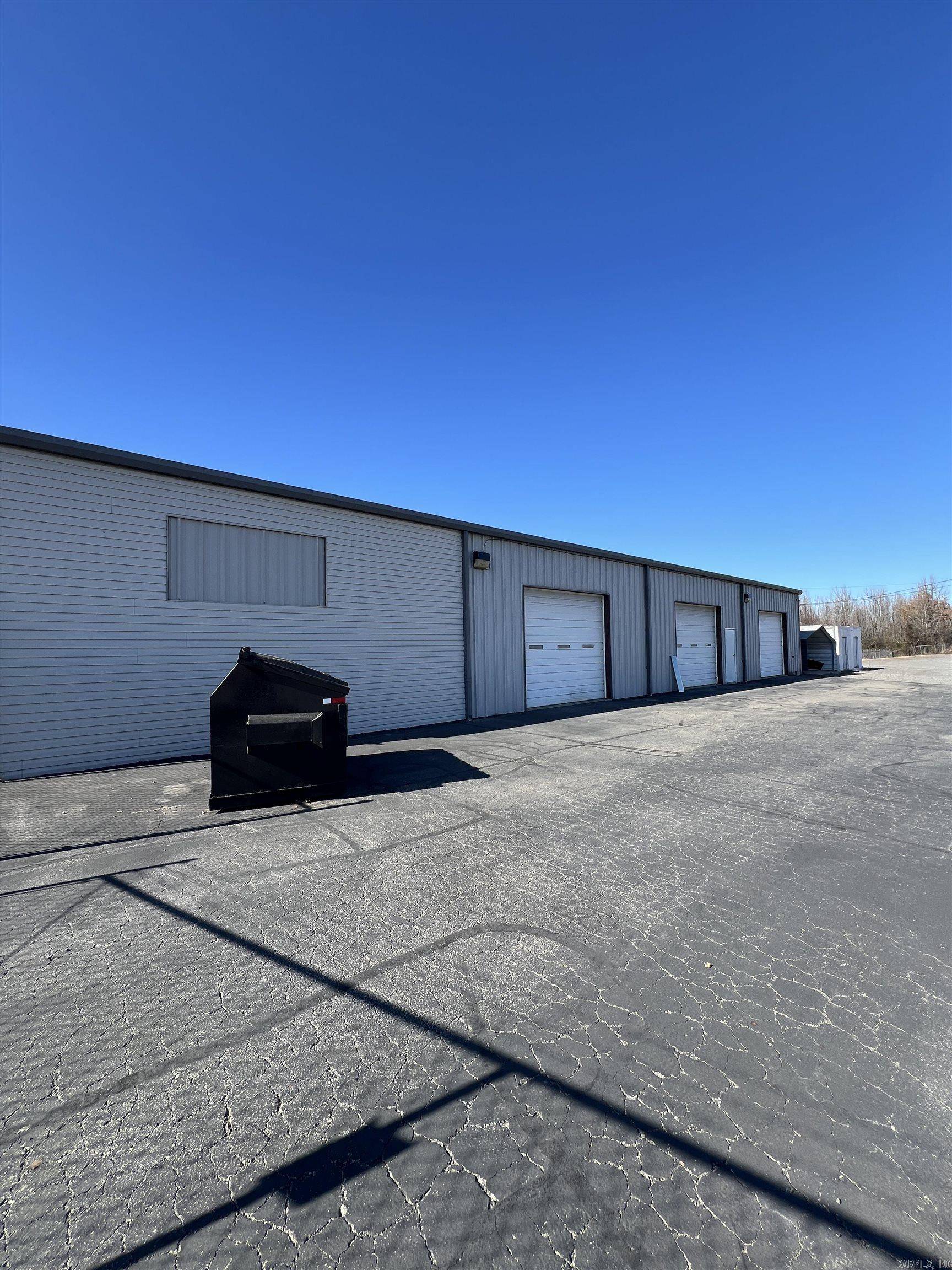 Searcy, AR 72143,1614 E Booth Road