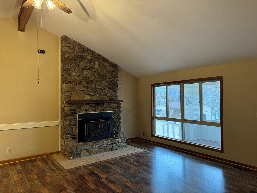 Cherokee Village, AR 72529,32 W Lakeshore Drive