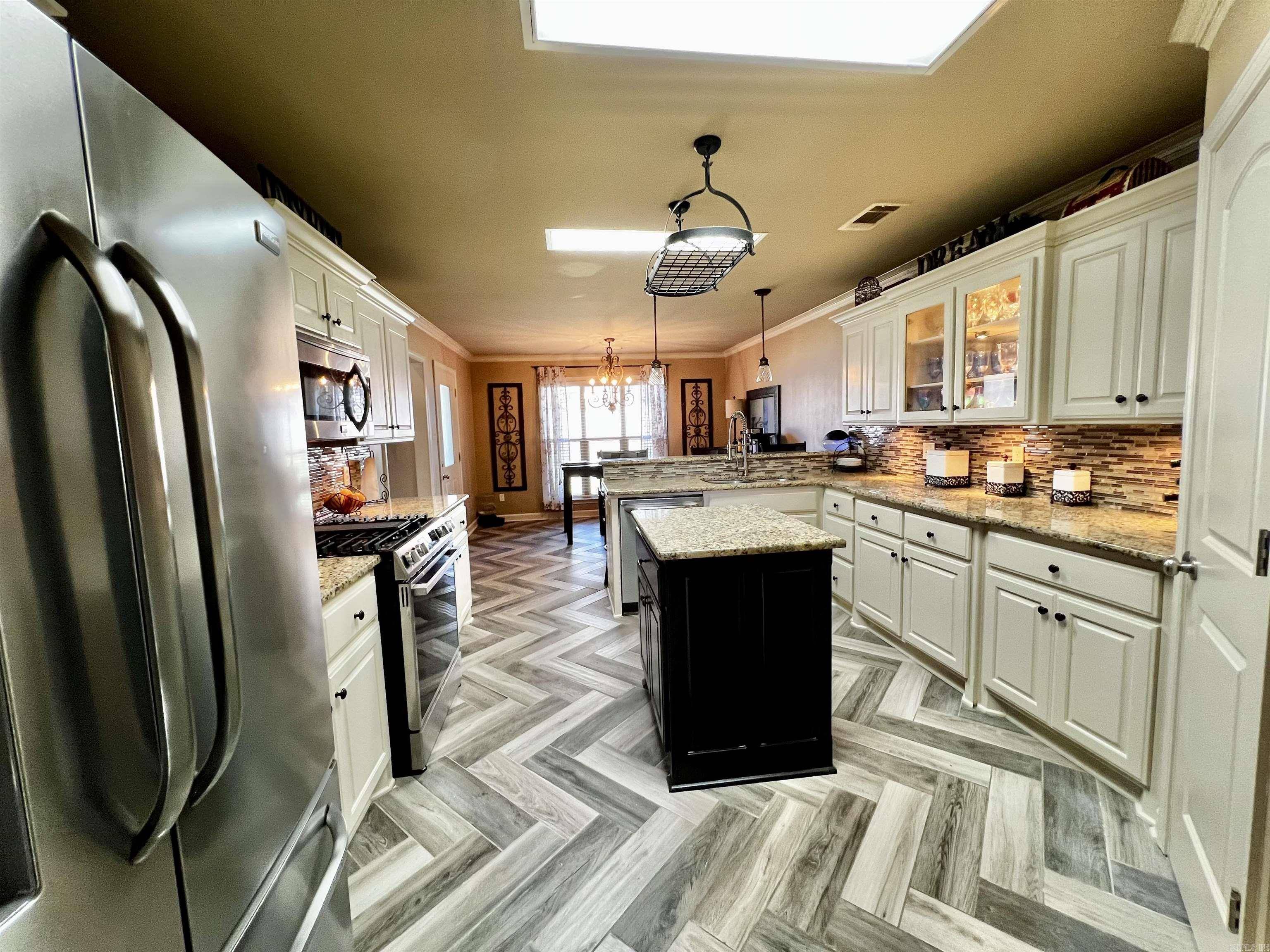 Maumelle, AR 72113,148 Summit Valley Circle