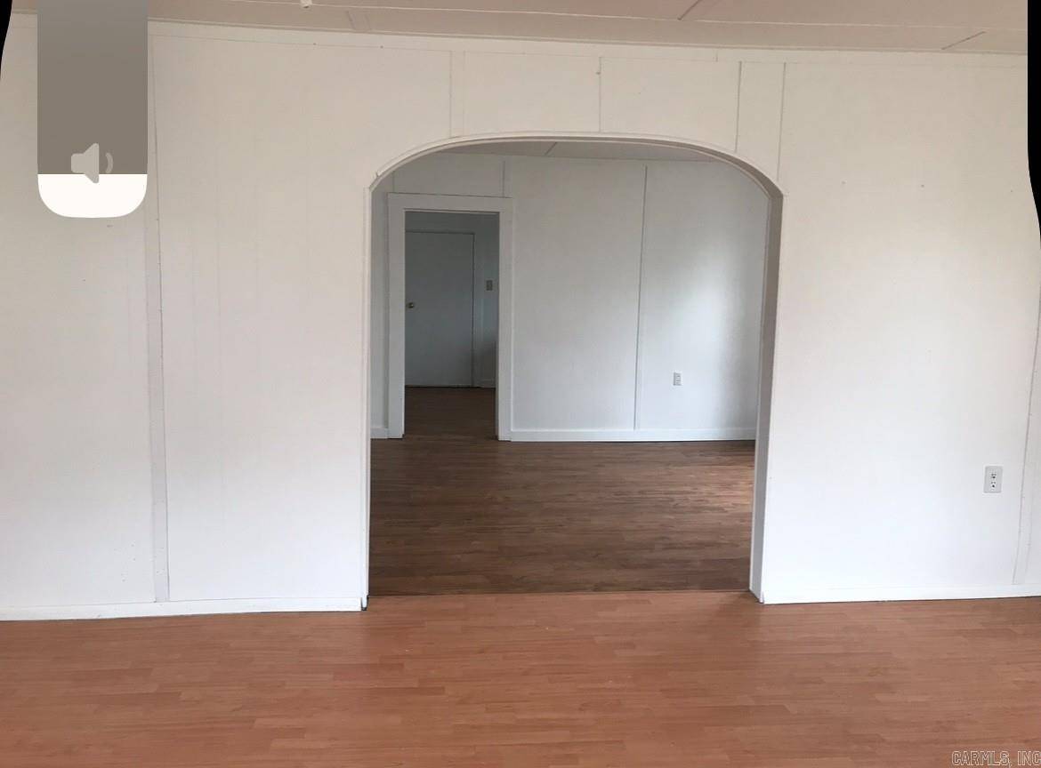 Searcy, AR 72143,511 N Hickory Street