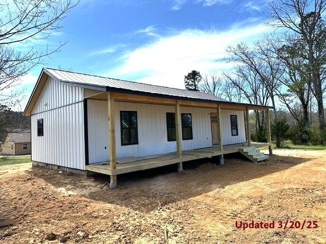 Mountain View, AR 72560,605 Frances Cove