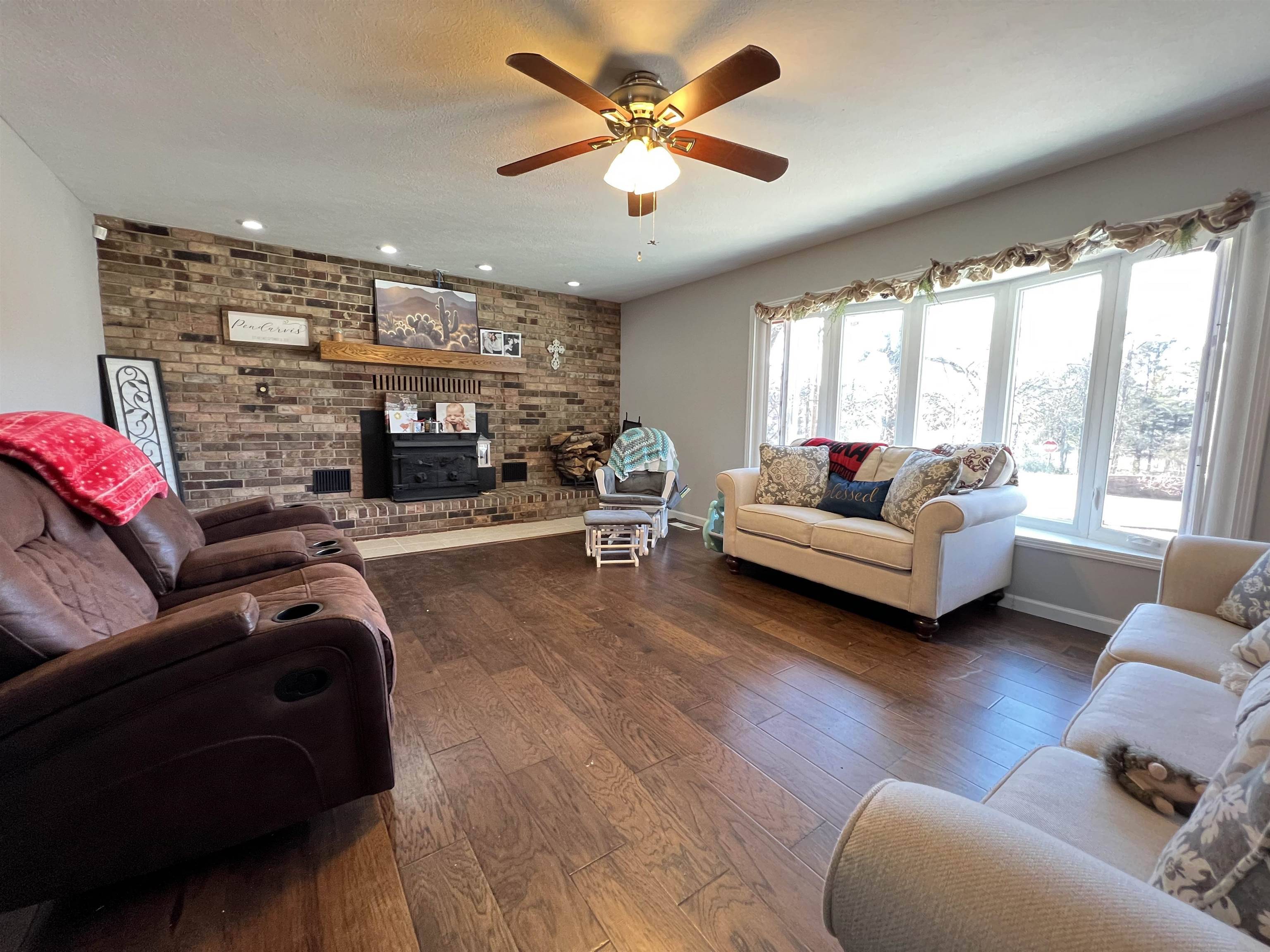 Yellville, AR 72687,23 MC 6017