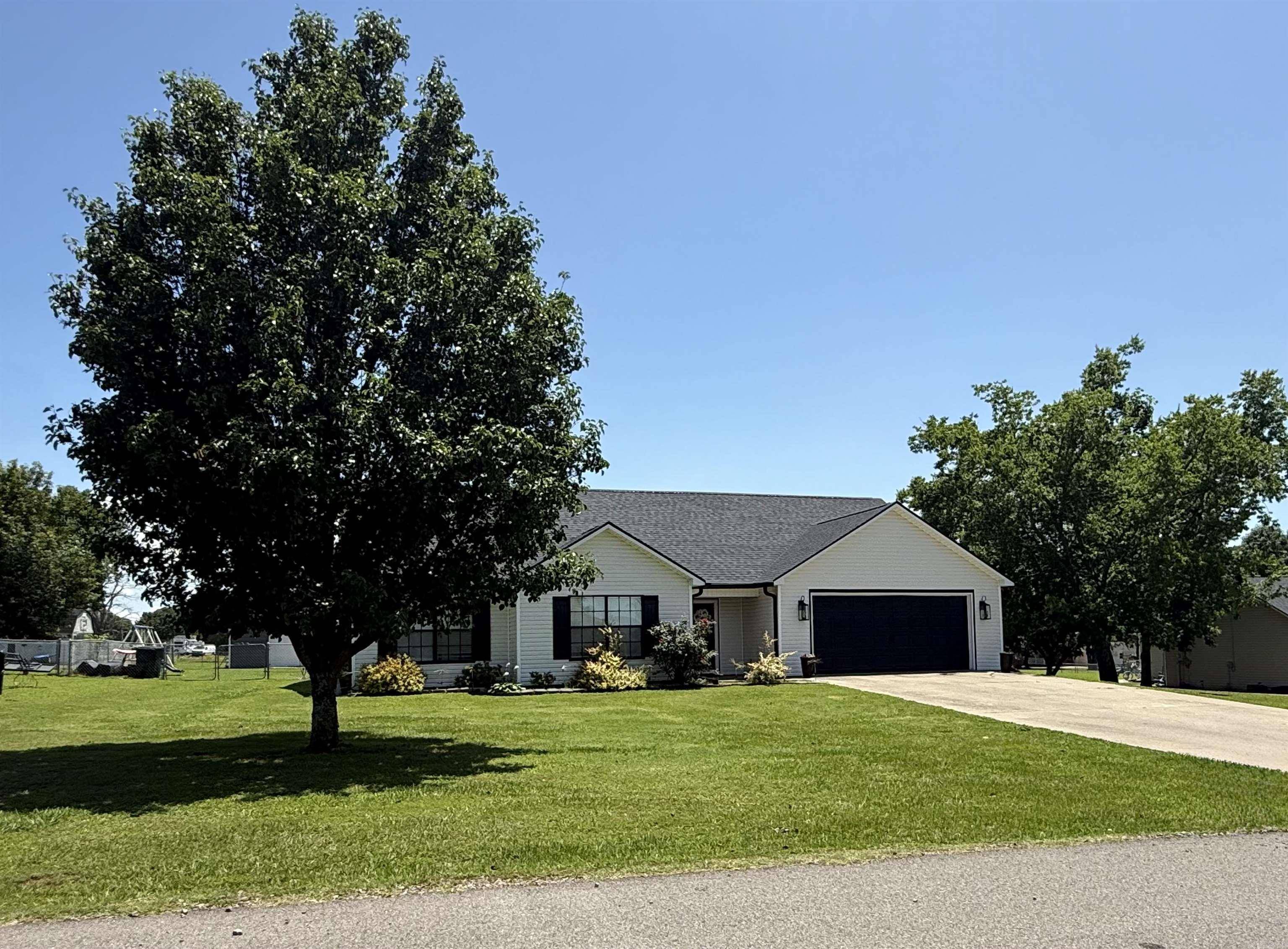 Ozark, AR 72949,Address not disclosed