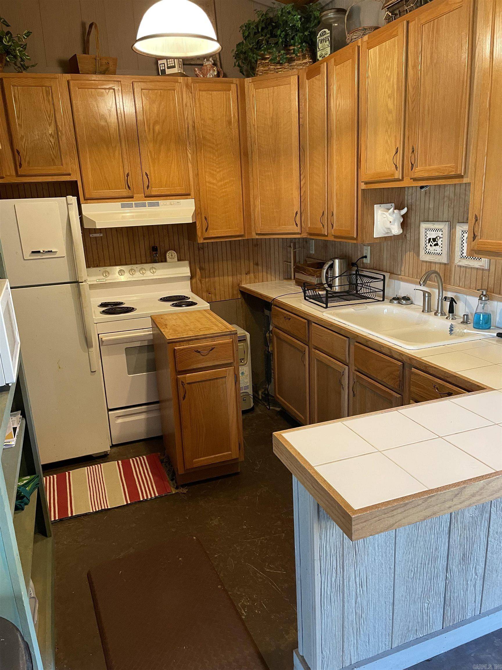 Marshall, AR 72650,807 Kimbrell Creek Road