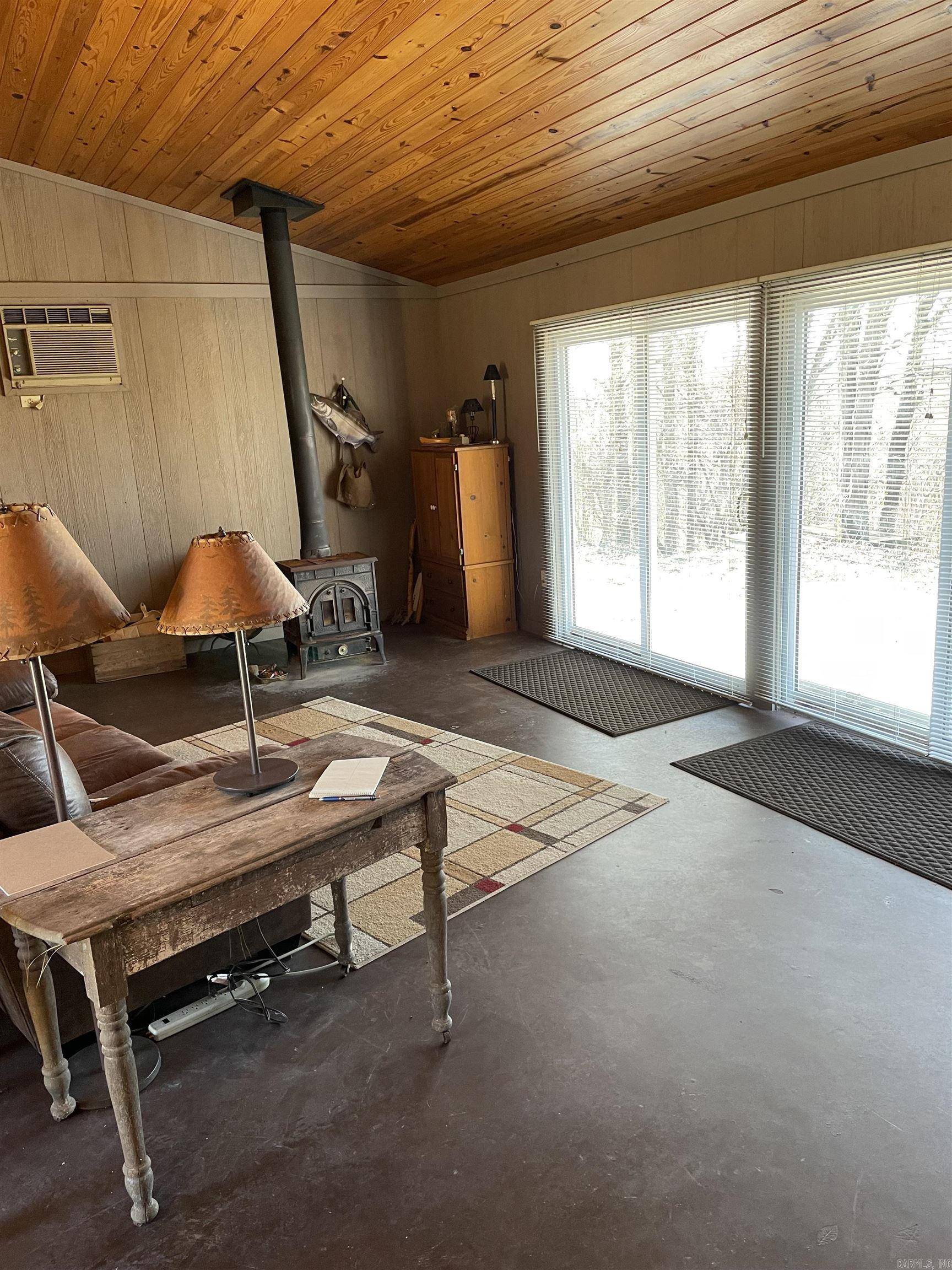 Marshall, AR 72650,807 Kimbrell Creek Road