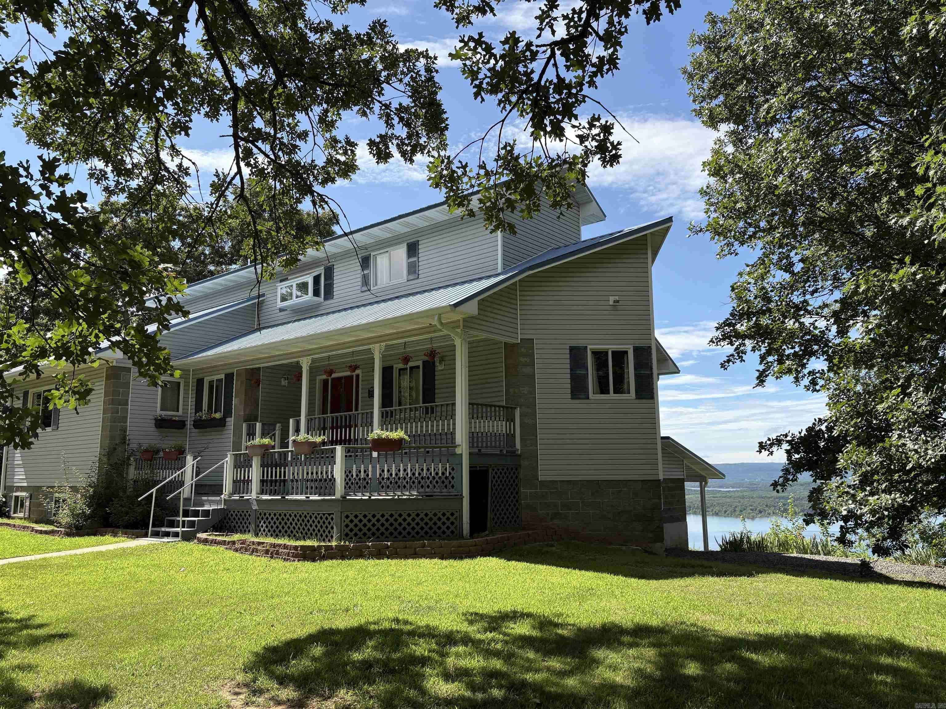 Quitman, AR 72131,690 Cliffview