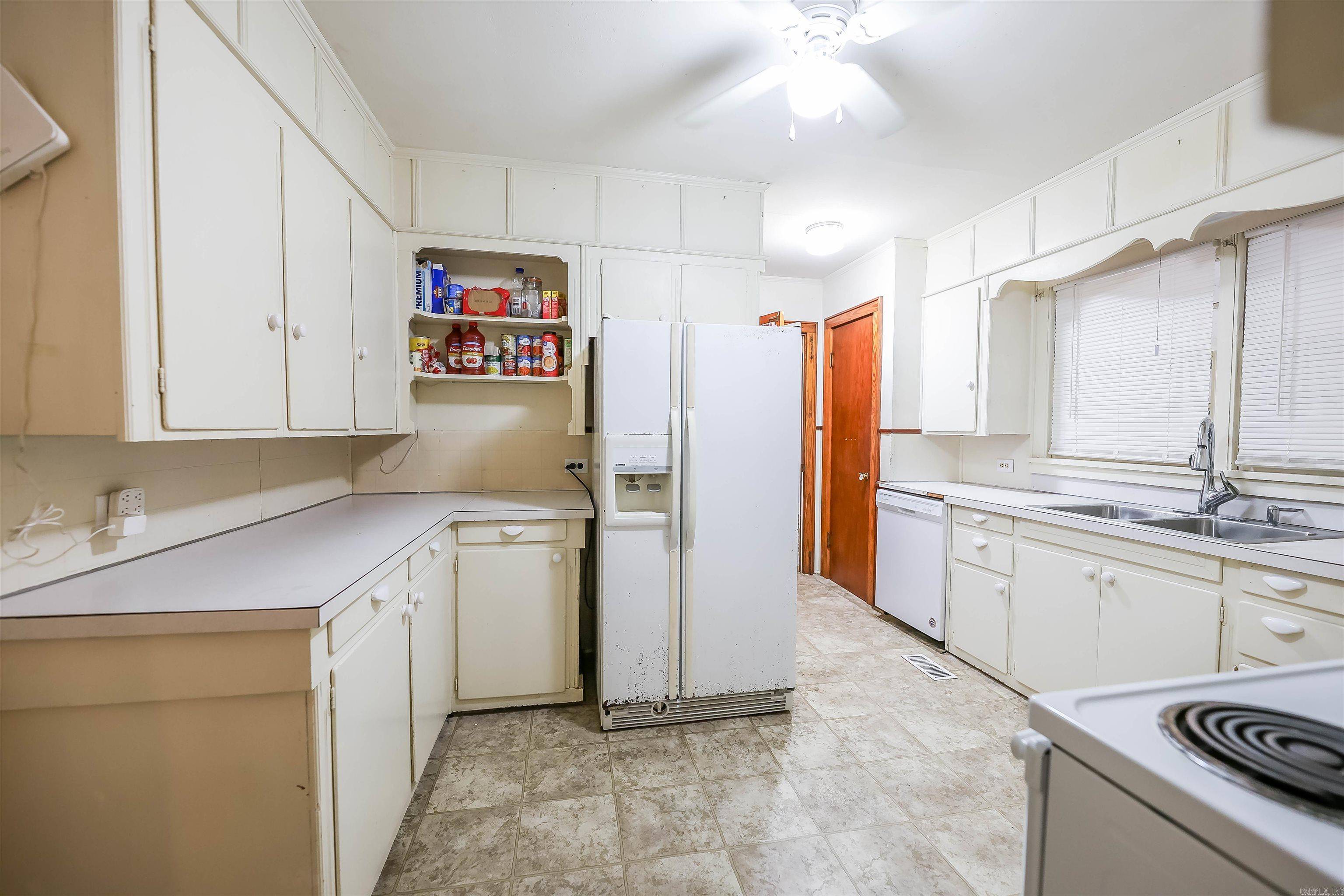Camden, AR 71701,420 Sales St