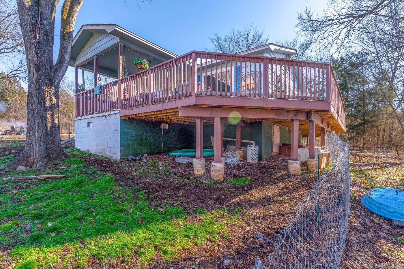 Williford, AR 72482,70 Martin Creek Road