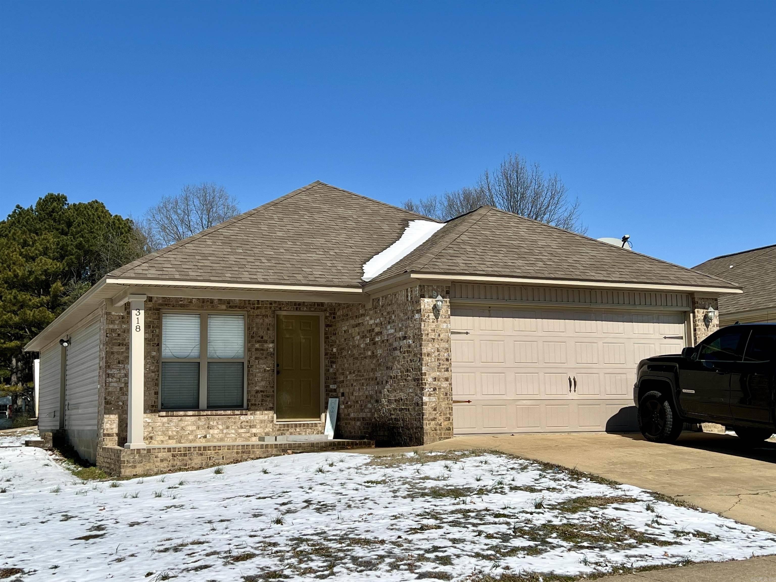 Brookland, AR 72417,318 W School Street