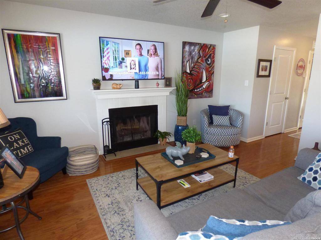Hot Springs, AR 71913,400 Farr Shores9-C