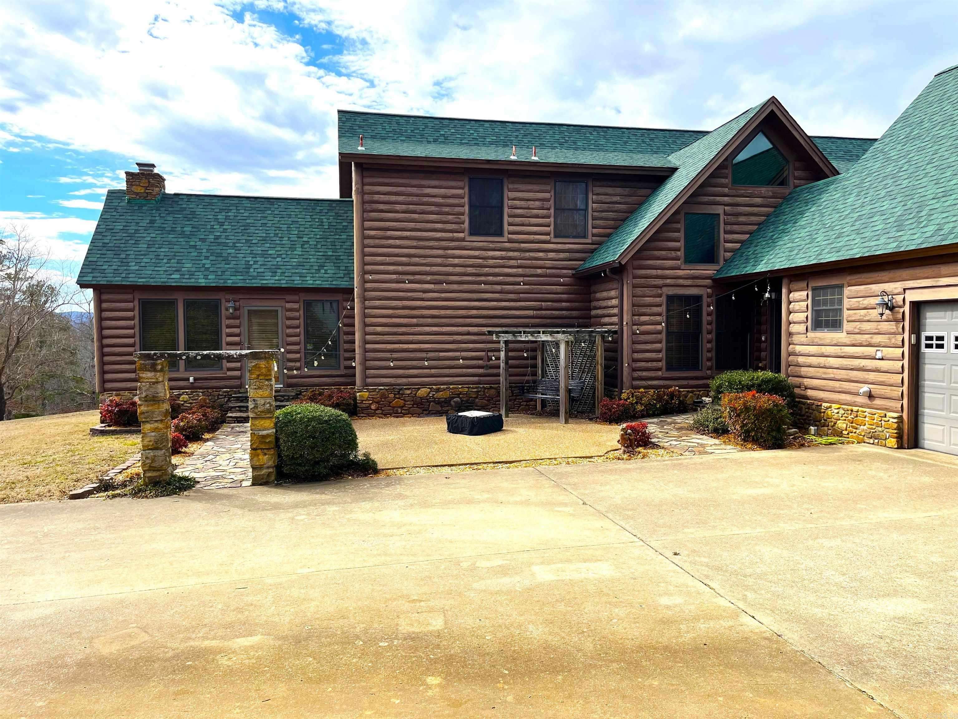 Mountain View, AR 72560,125 Monroe Court