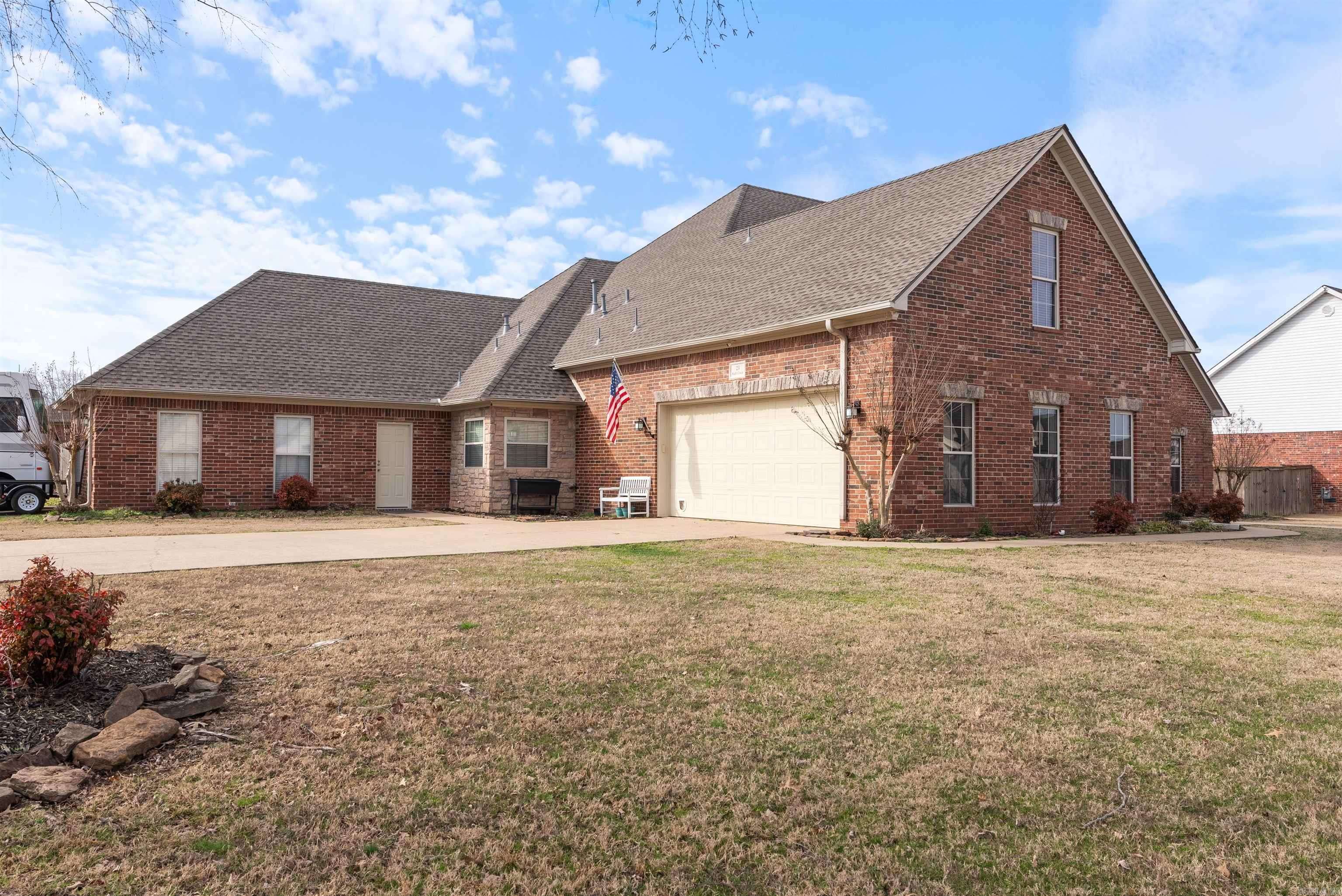 Vilonia, AR 72173,23 Kalli