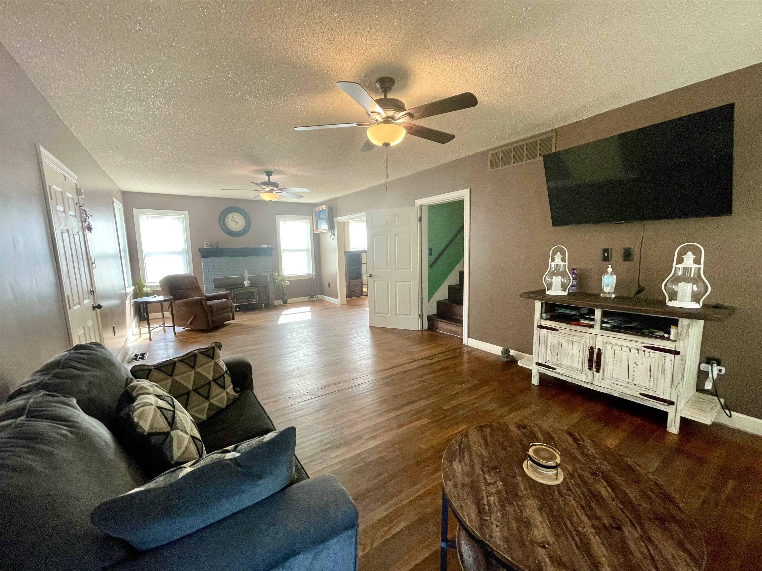 Trumann, AR 72472,625 W Main Street