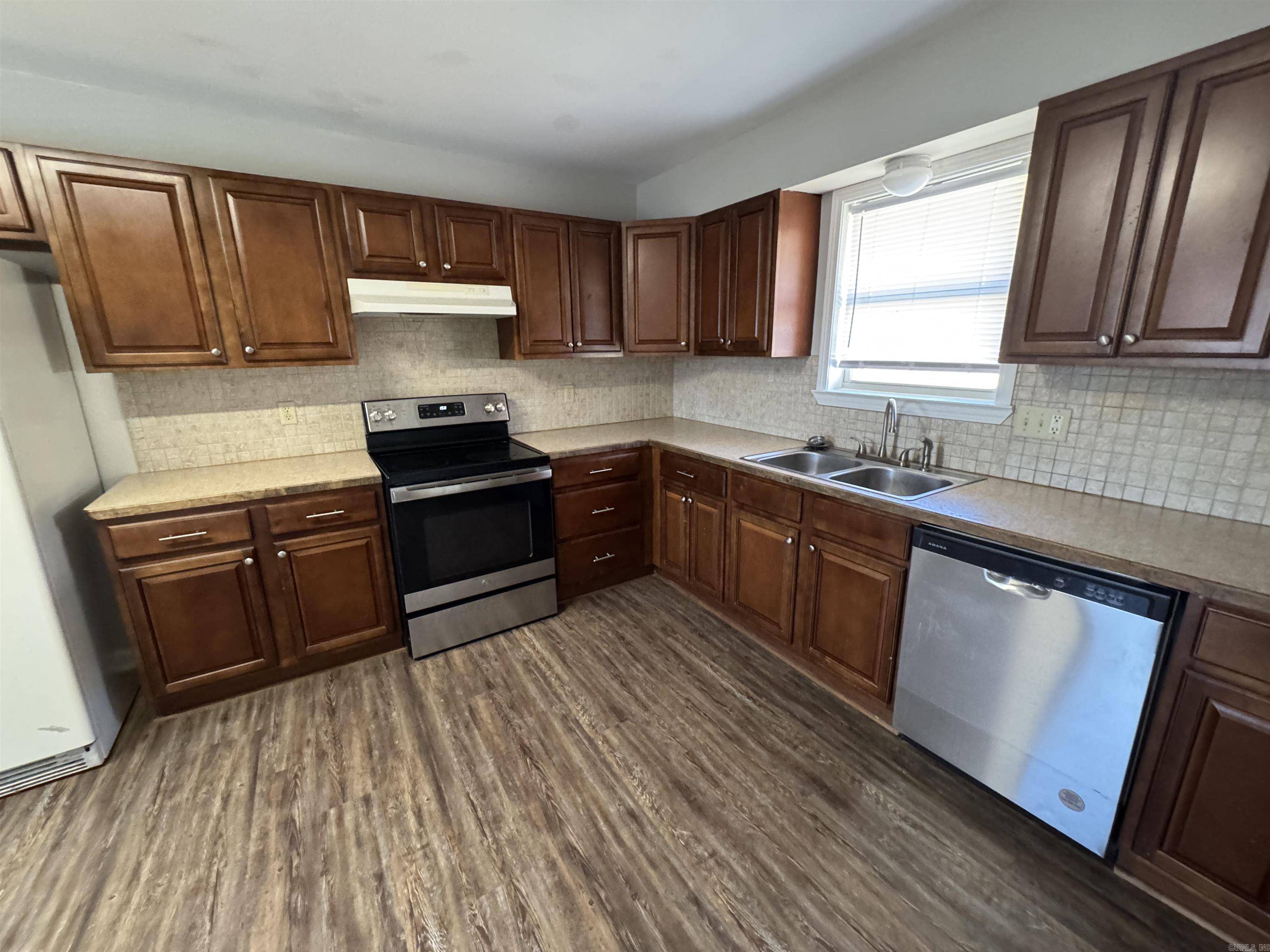 Heber Springs, AR 72543,1104 W Main Street