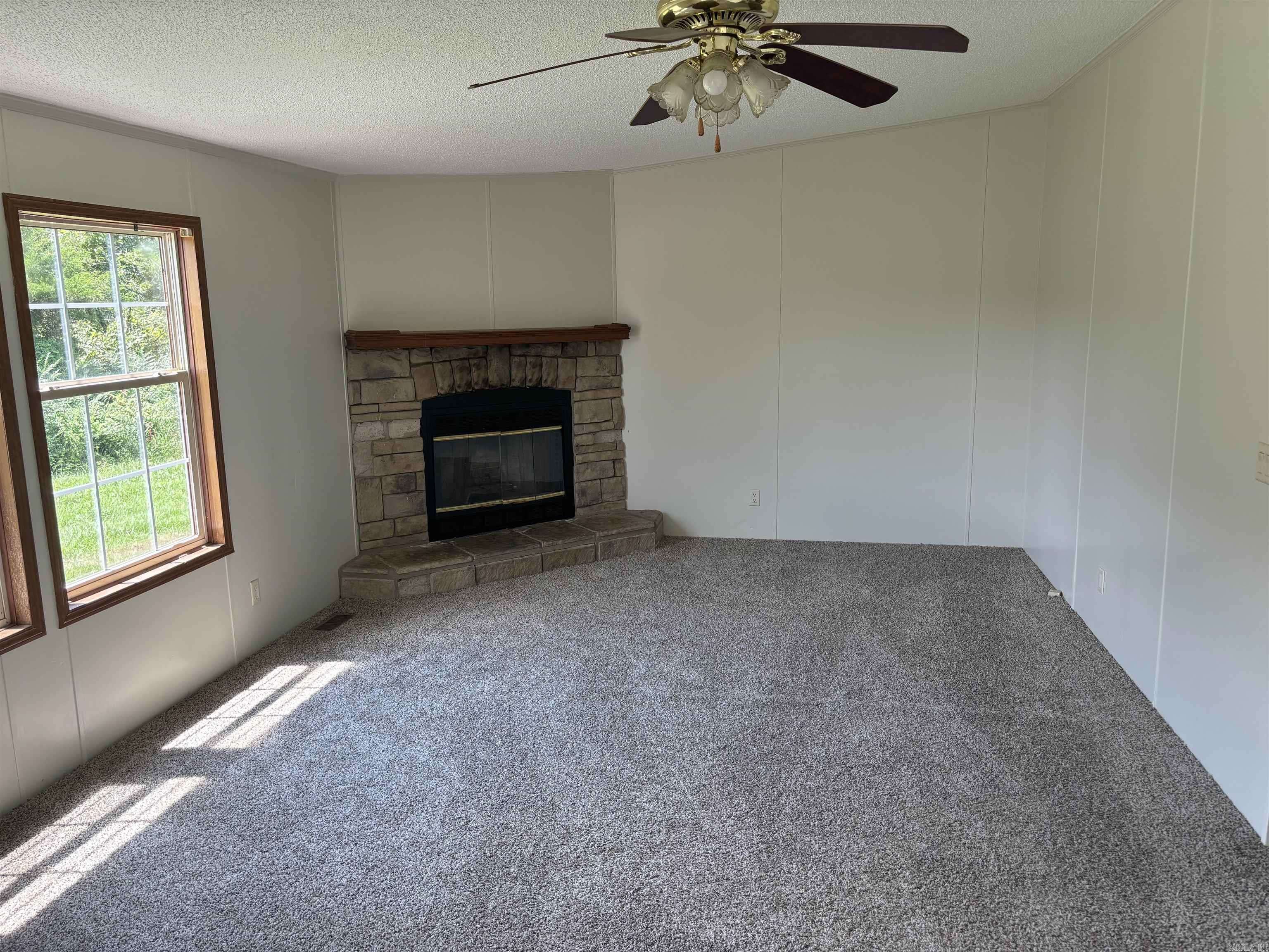 Clinton, AR 72031,130 Hollis Road
