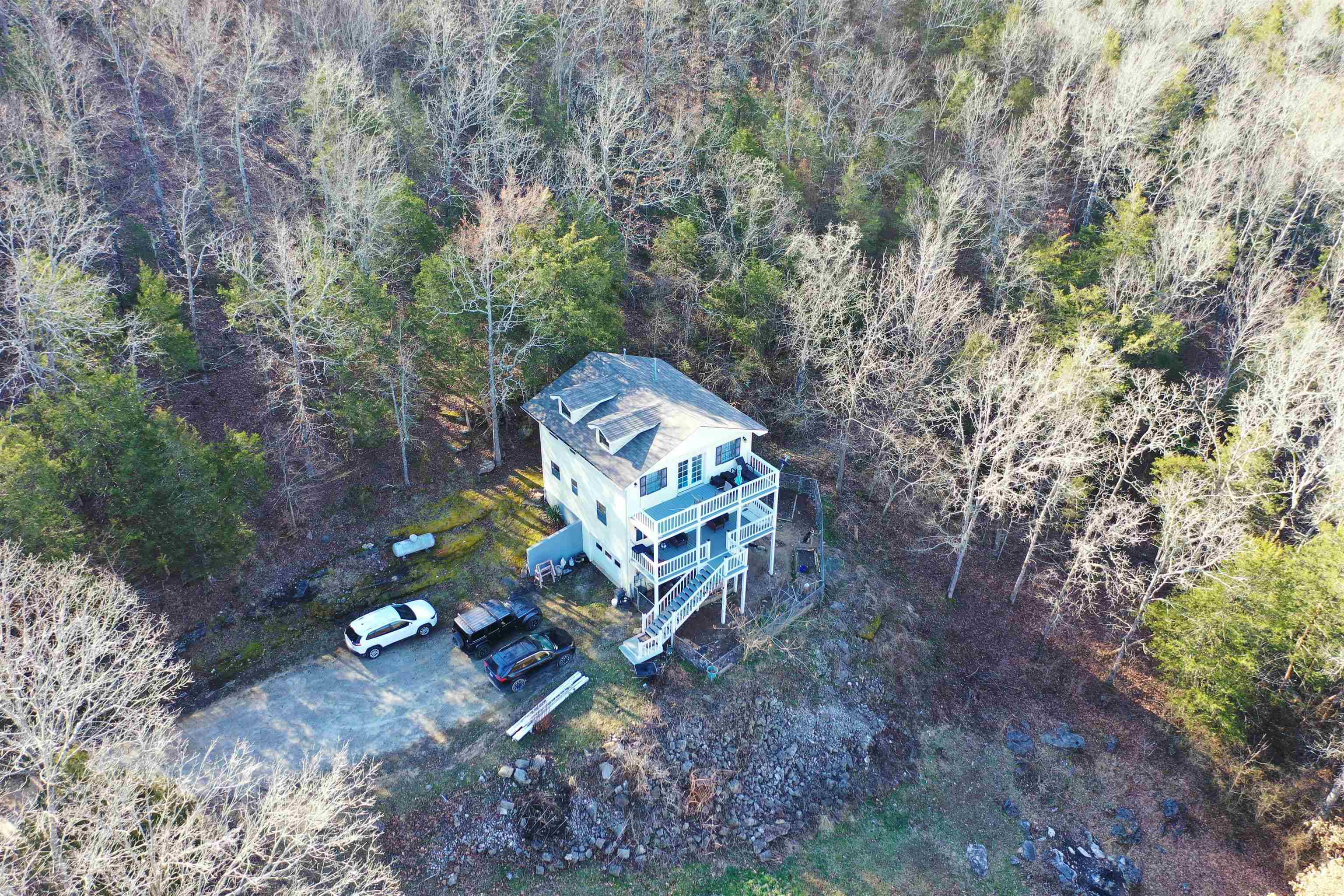 Yellville, AR 72687,123 Firestone Lane
